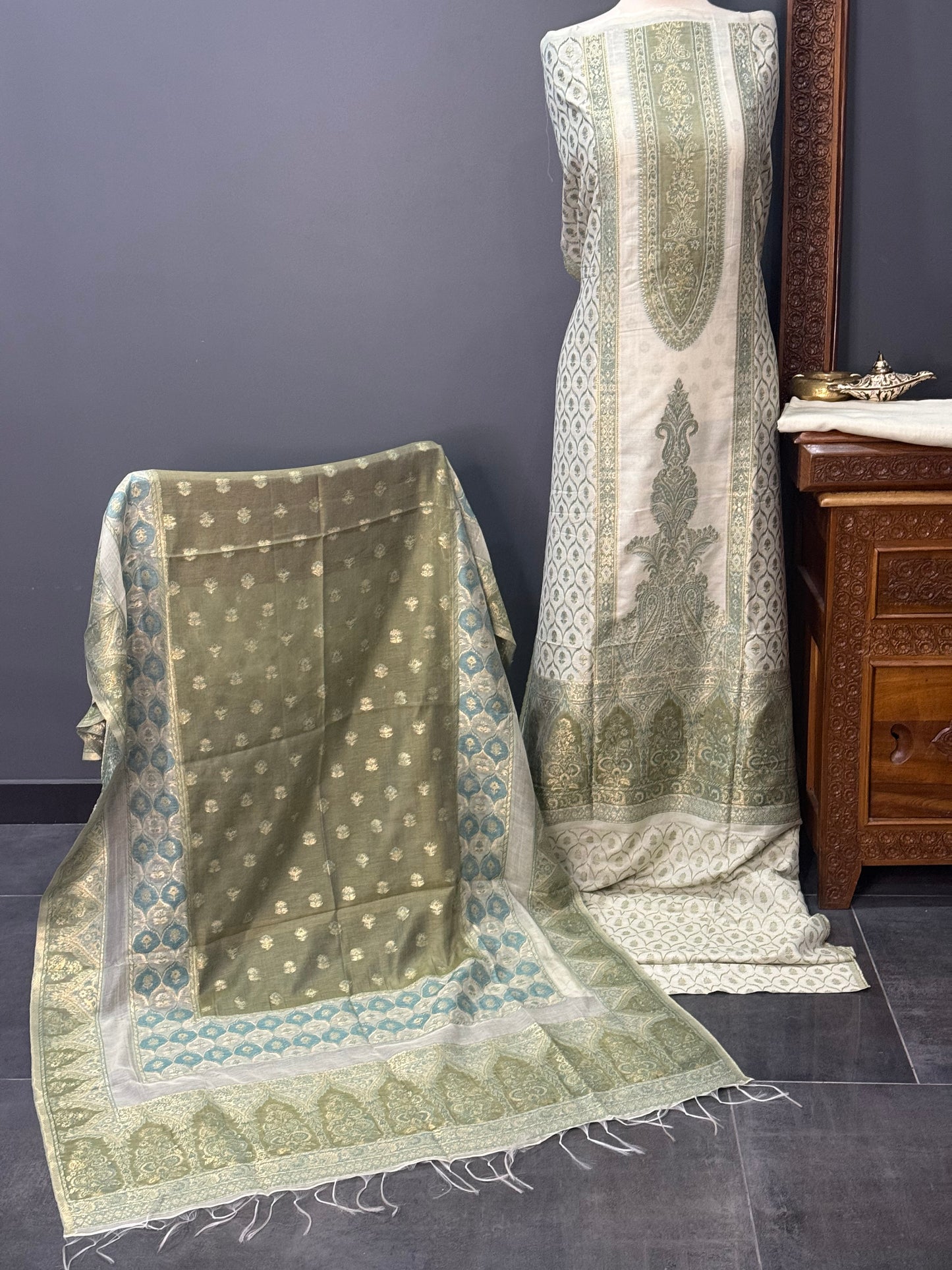 REGAL LOOM SHAHI RESHAM