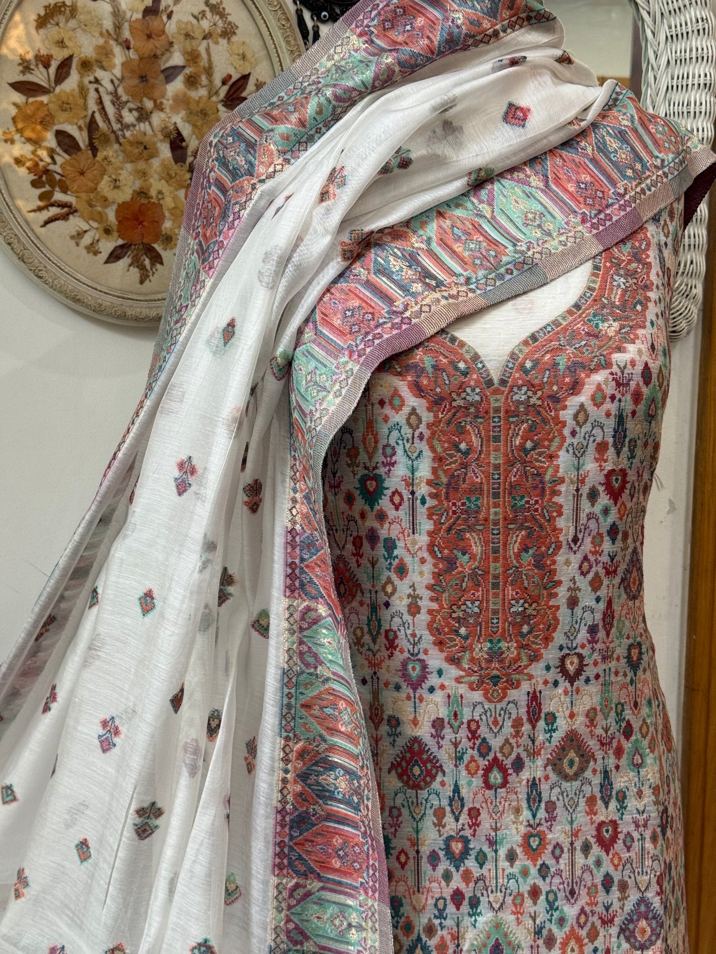REGAL LOOM SHAHI RESHAM