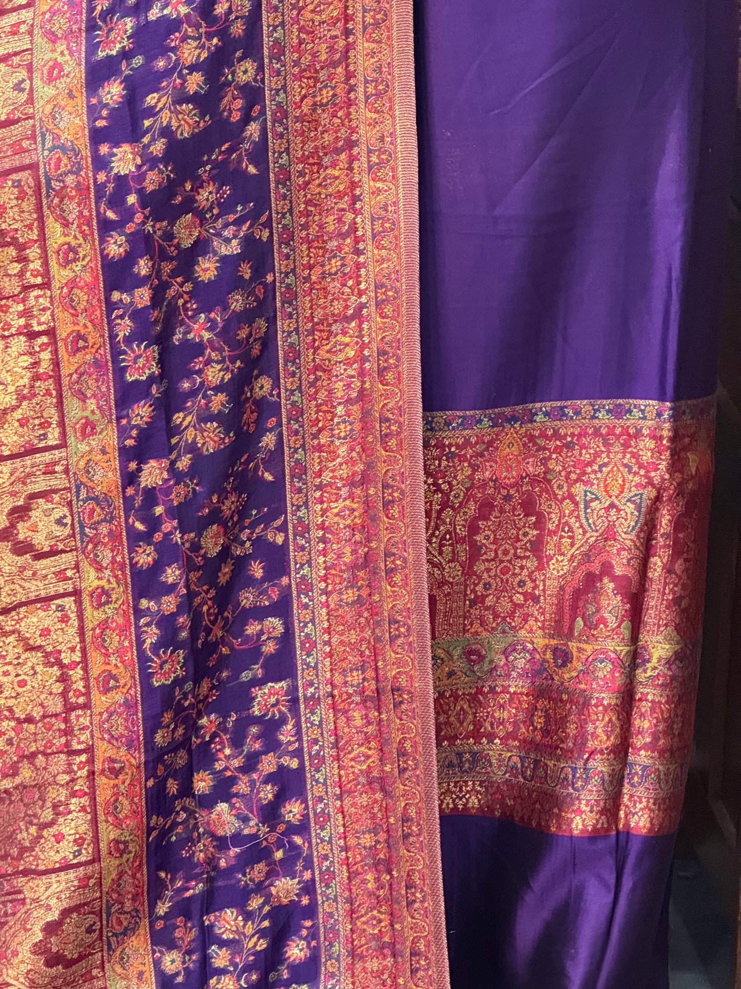 REGAL LOOM