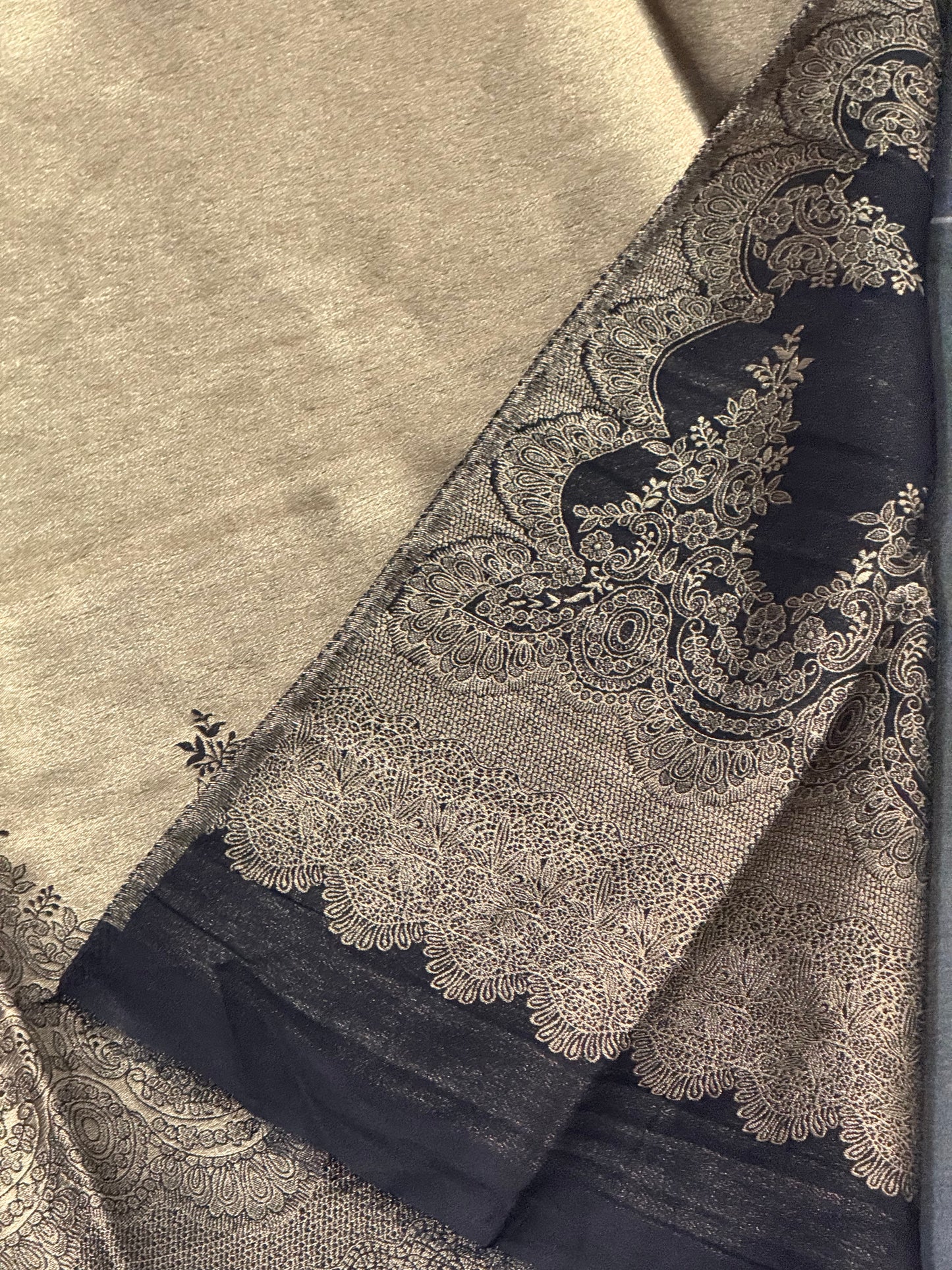 KANI PASHMINA SUIT