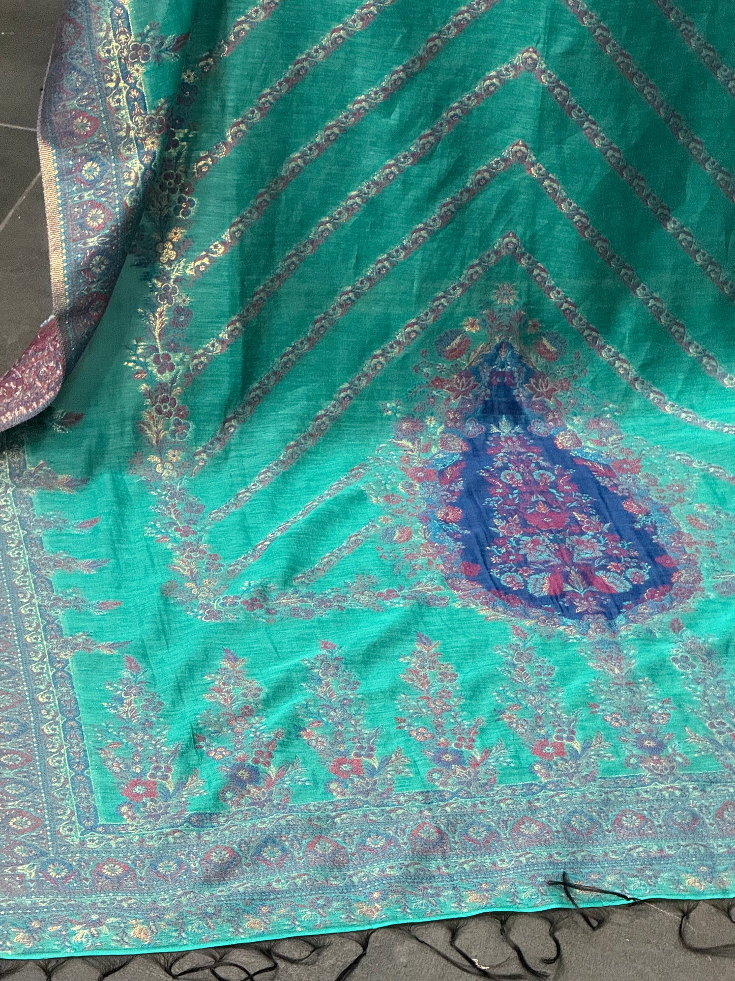 REGAL LOOM SHAHI RESHAM