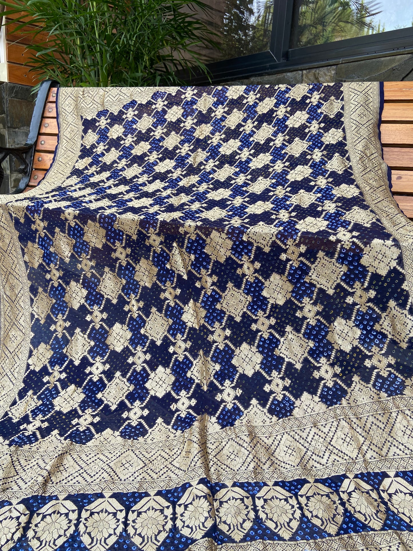 Pure Georgette neem Zari with mena kari