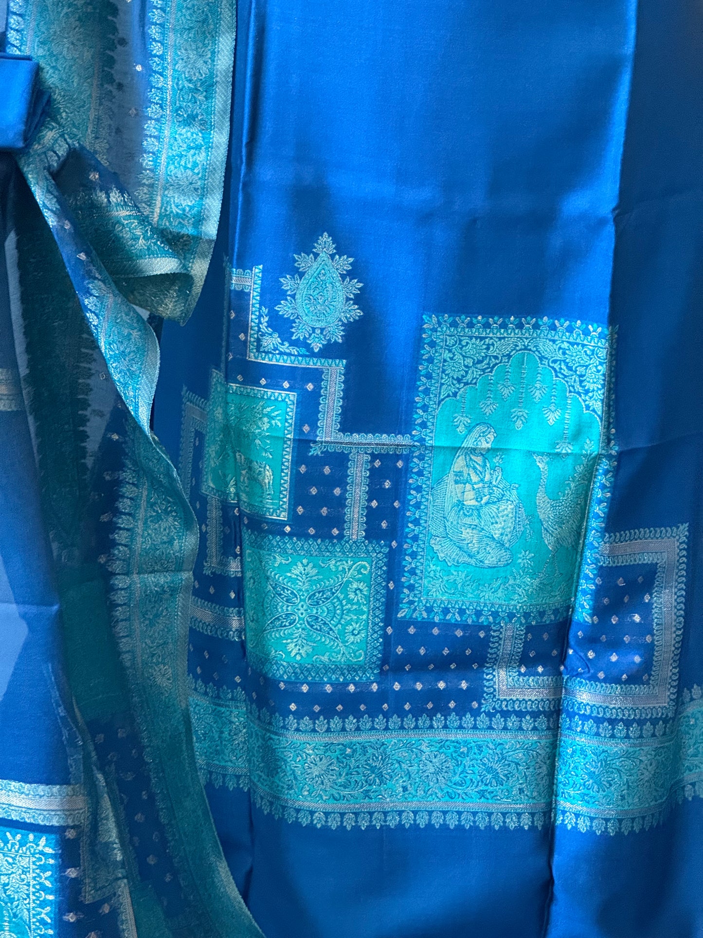 REGAL LOOM