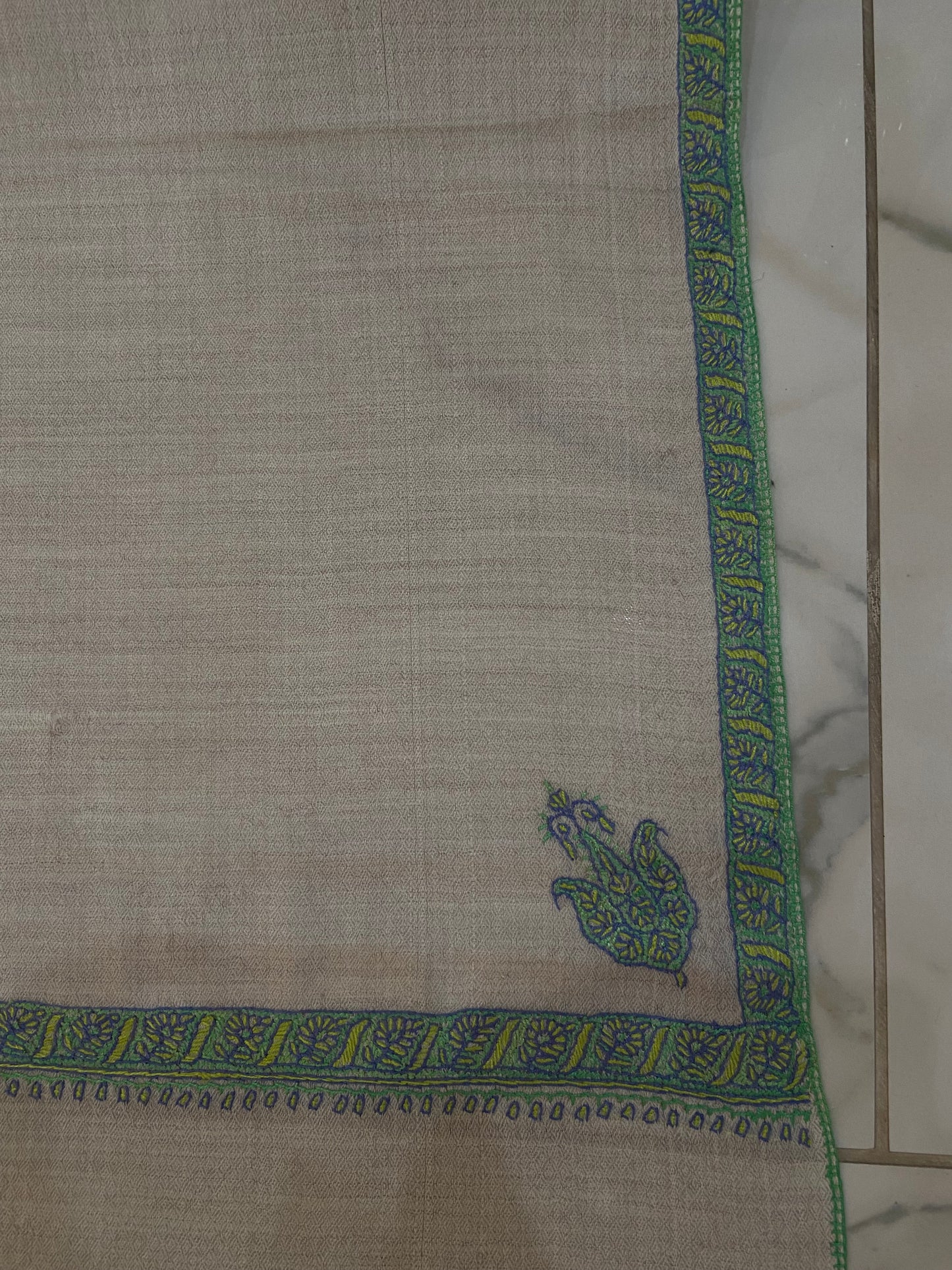 Toosh pashmina sui 4 side embroidered boarder