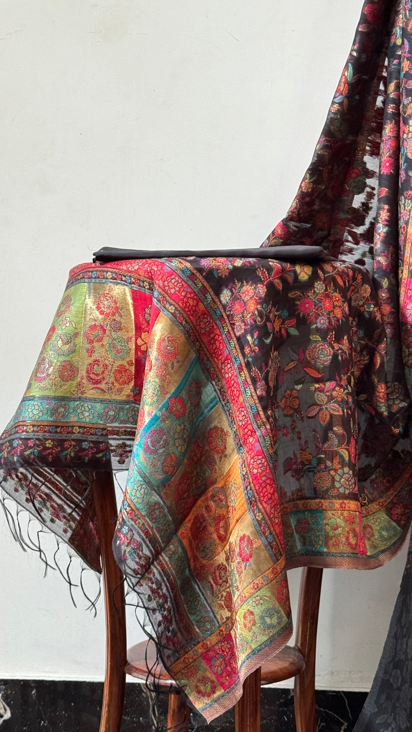 REGAL LOOM