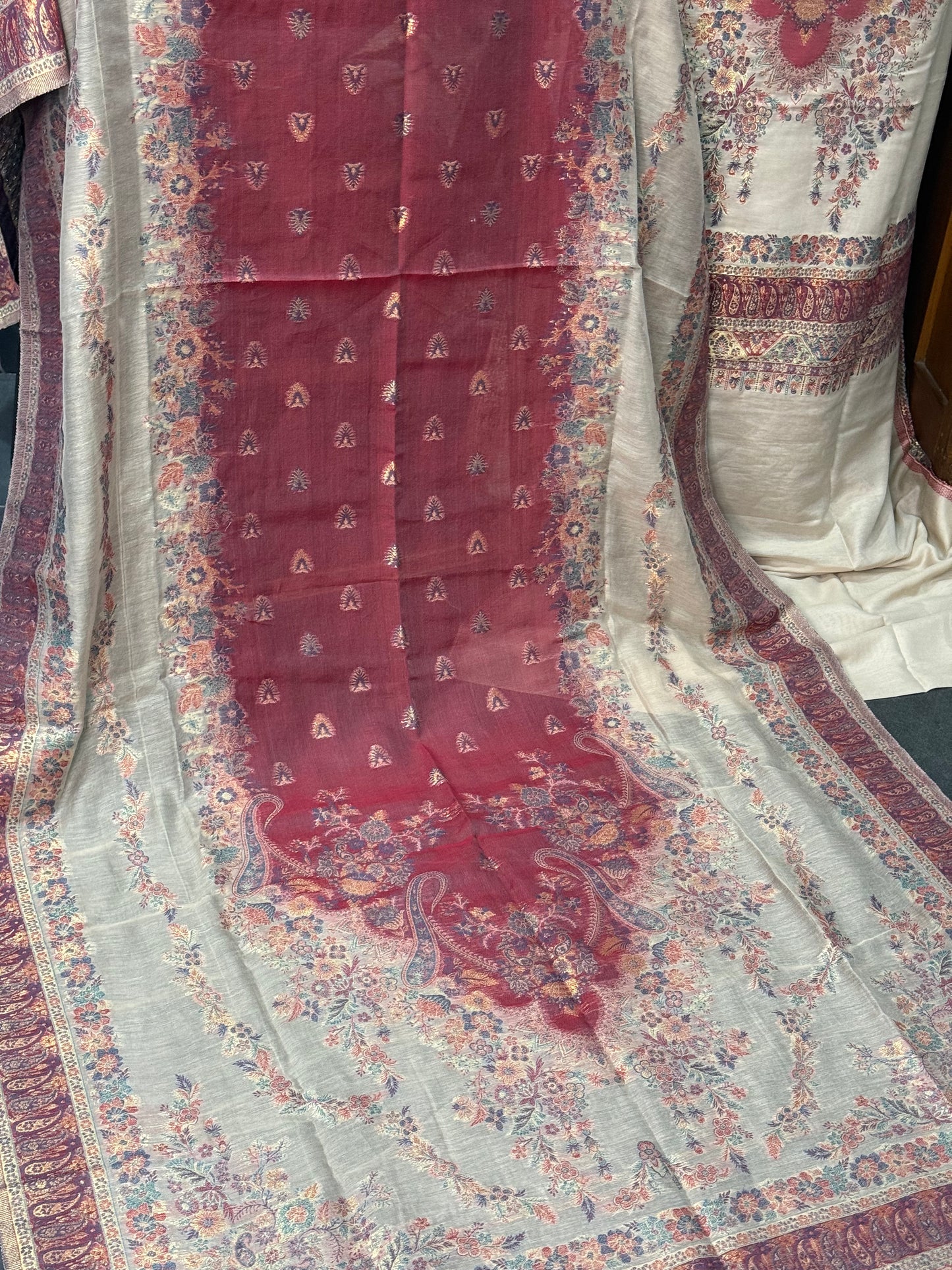 REGAL LOOM SHAHI RESHAM