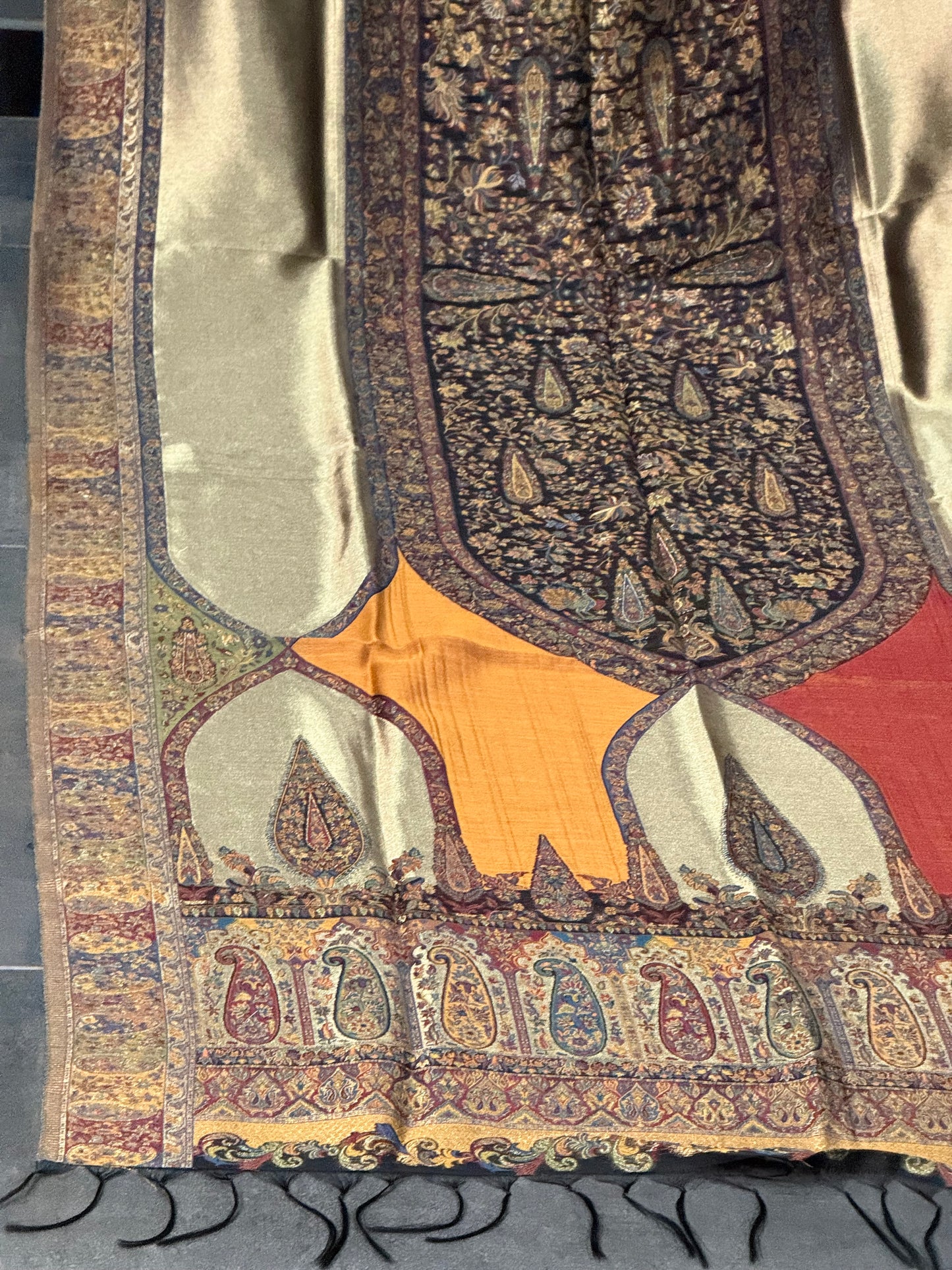 NOOR-E-KANI