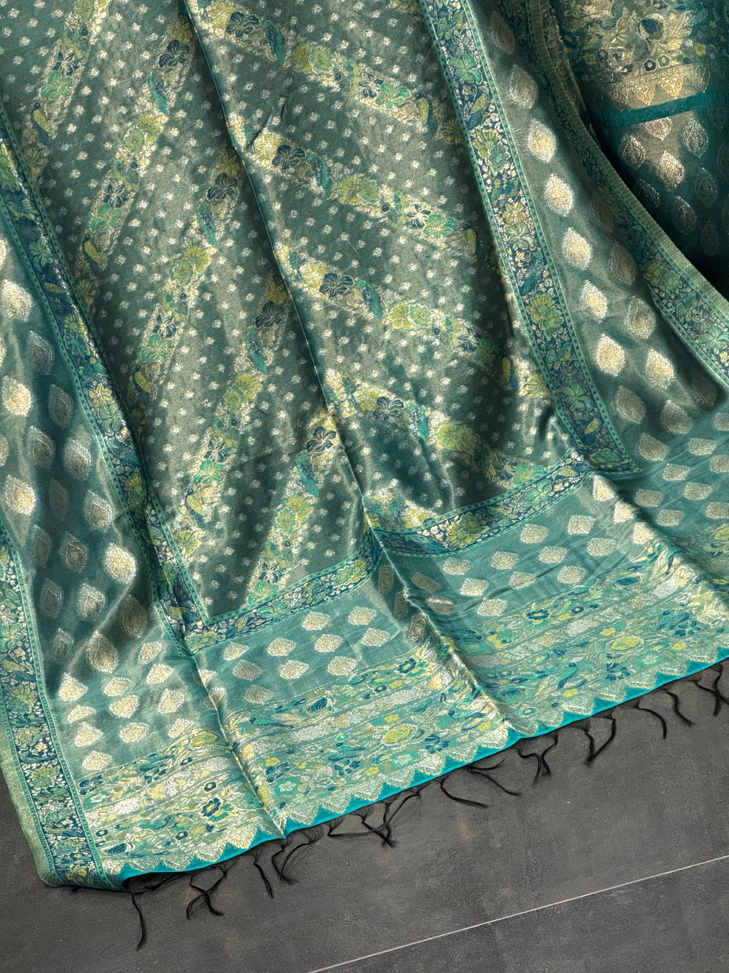 REGAL LOOM