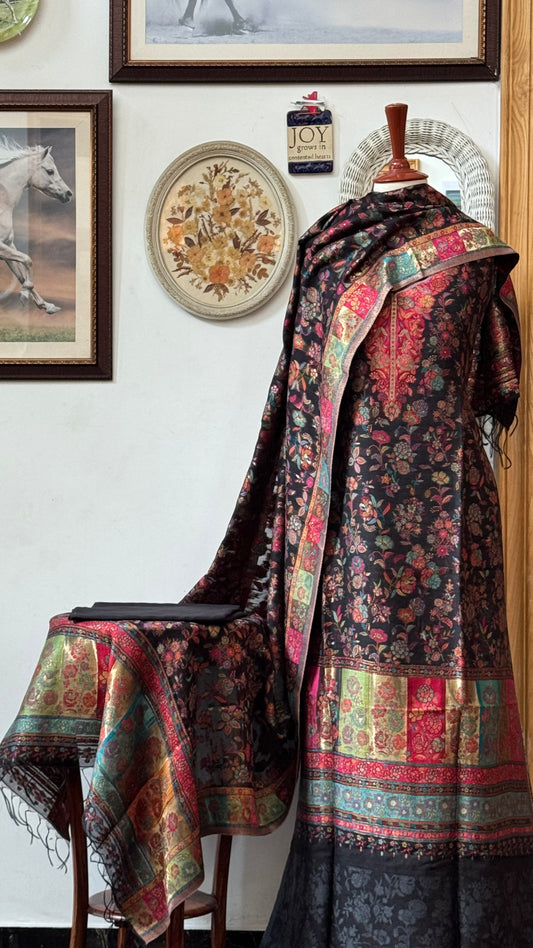 REGAL LOOM