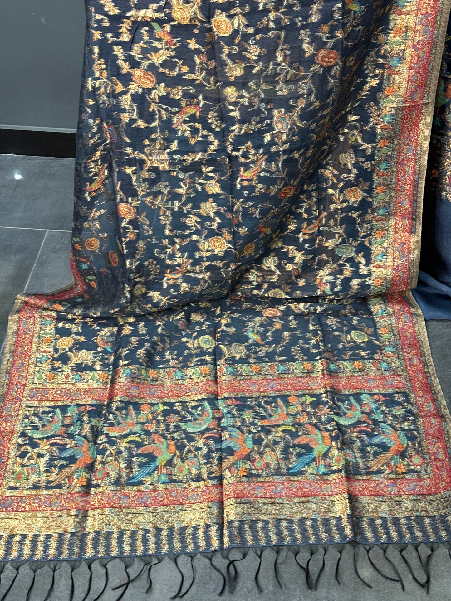 REGAL LOOM
