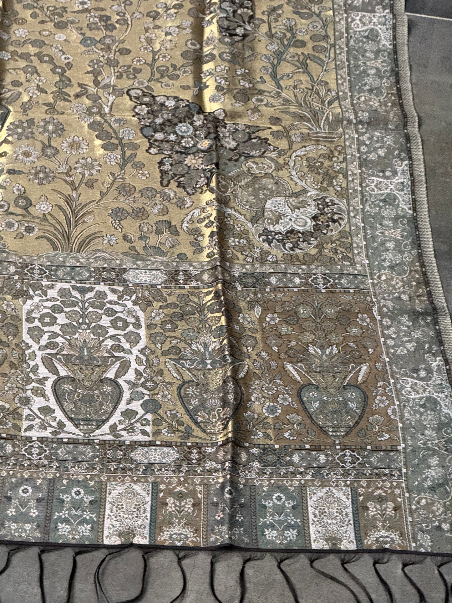 NOOR-E-KANI