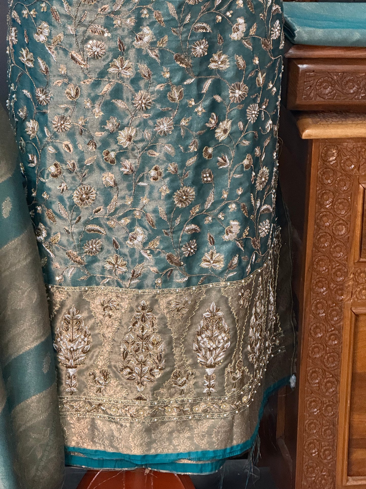 REGAL LOOM