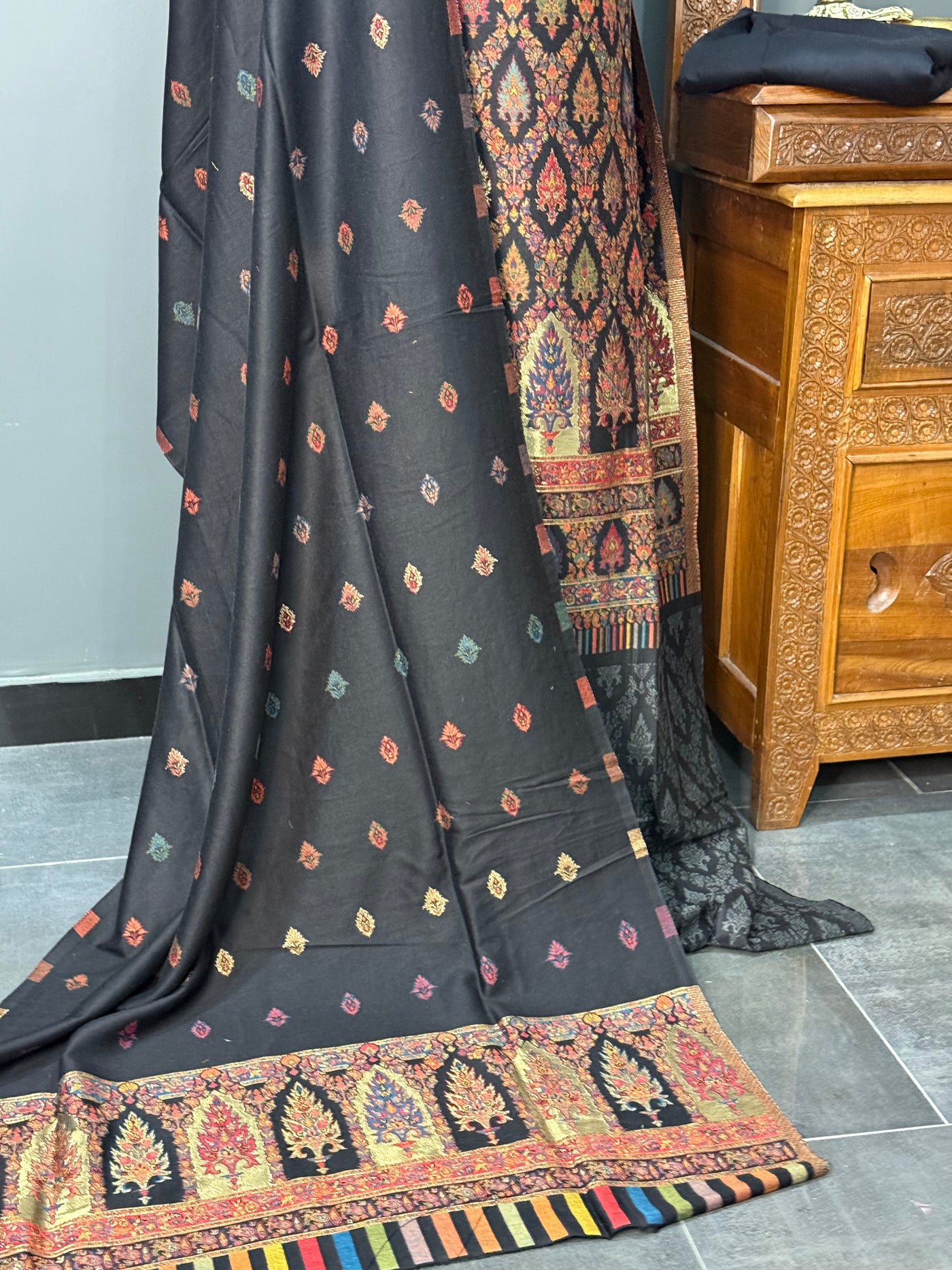 KANI PASHMINA SUIT
