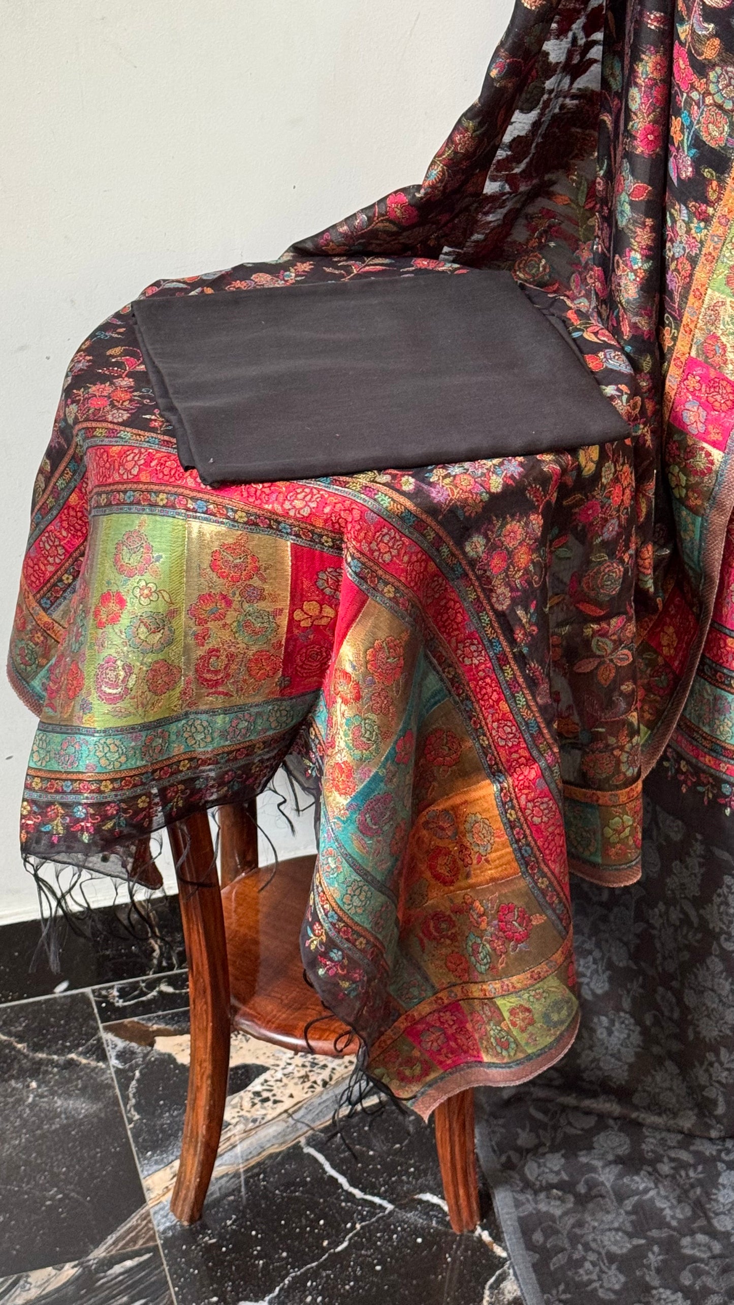 REGAL LOOM
