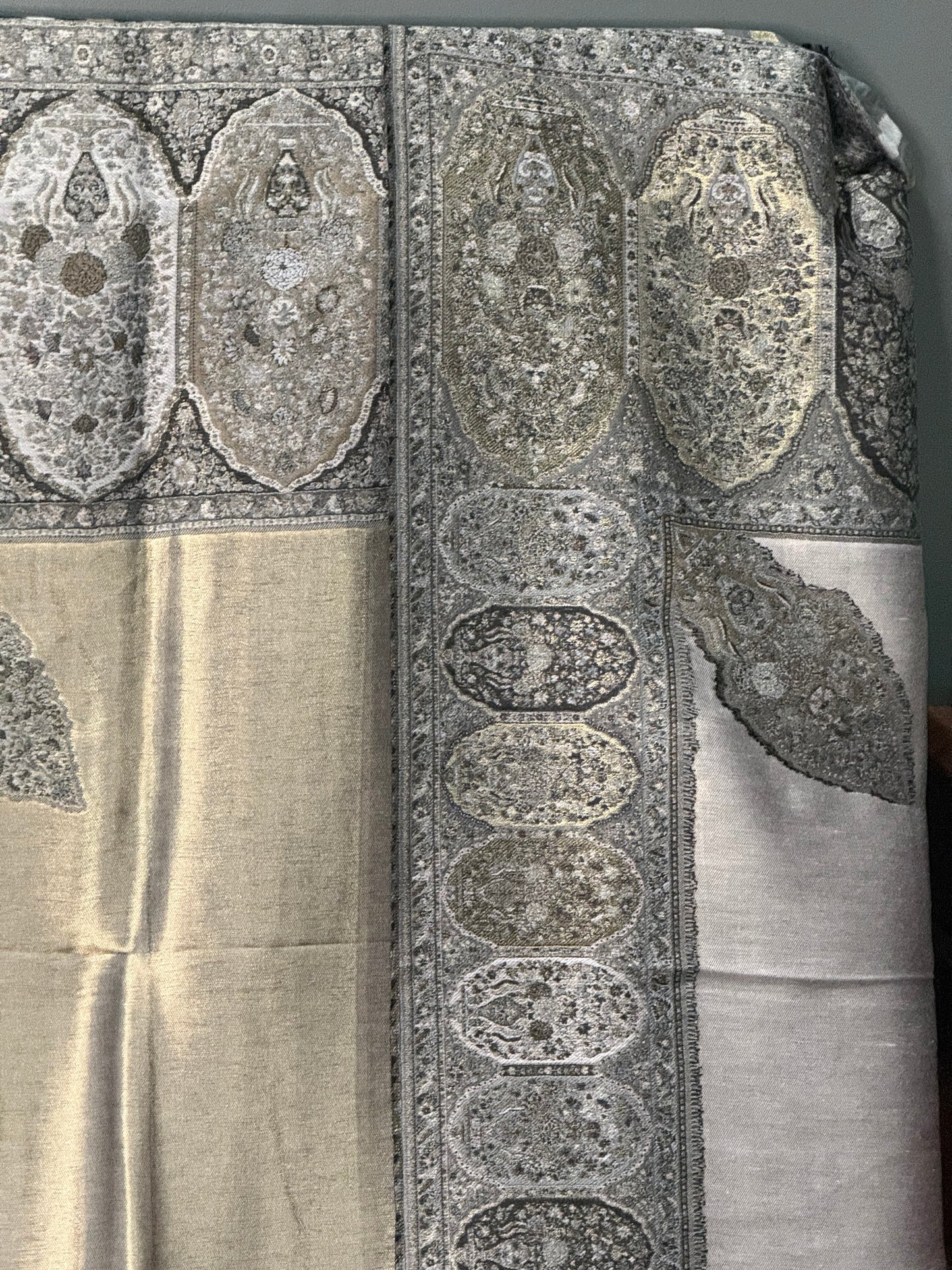 KANI PASHMINA MOON LIGHT SHAWL