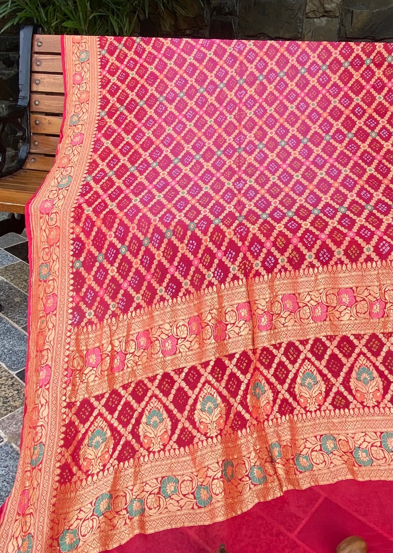 Pure Georgette neem Zari with mena kari