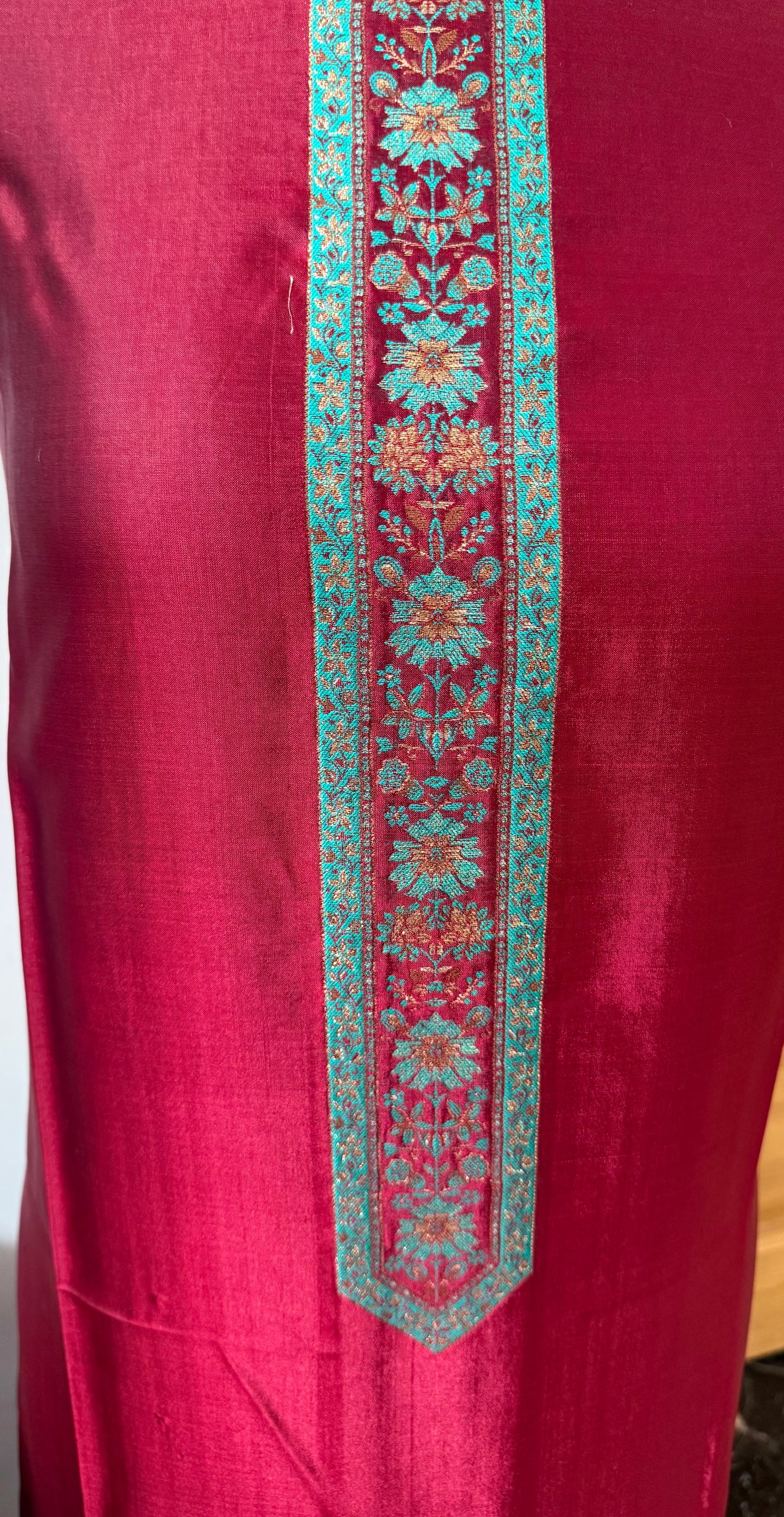 REGAL LOOM