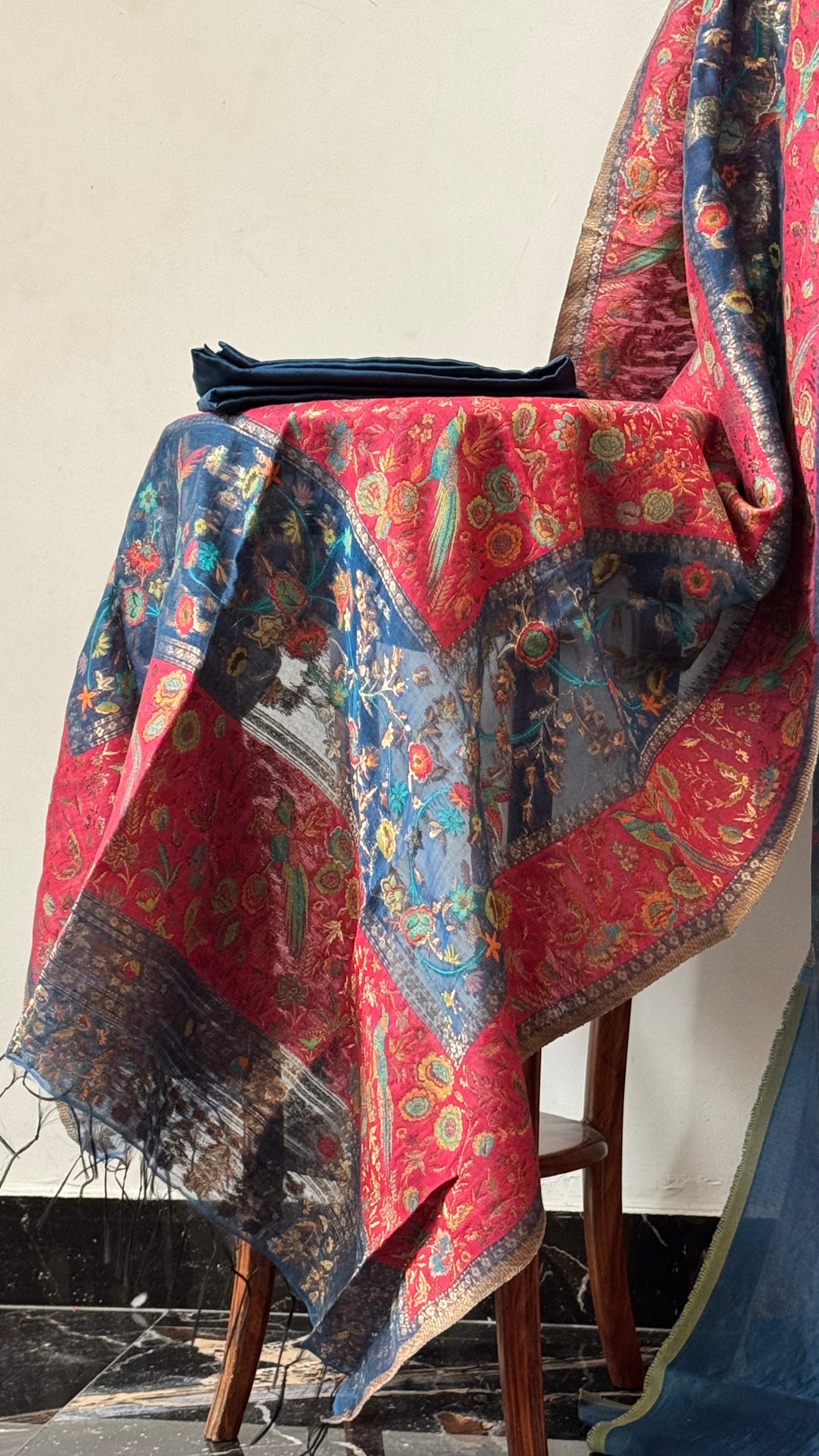 REGAL LOOM