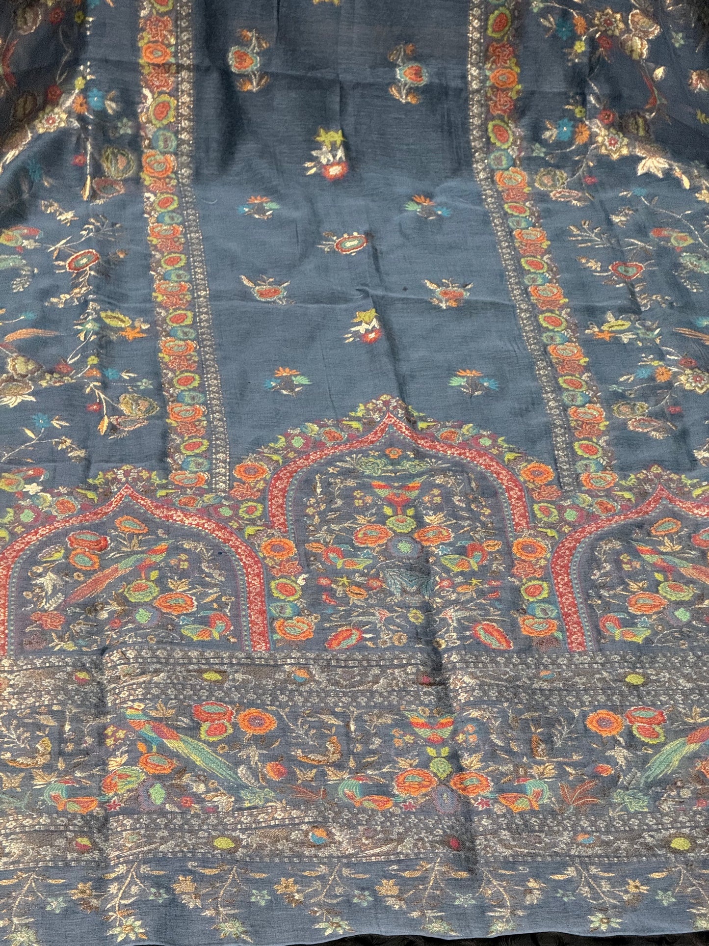 REGAL LOOM