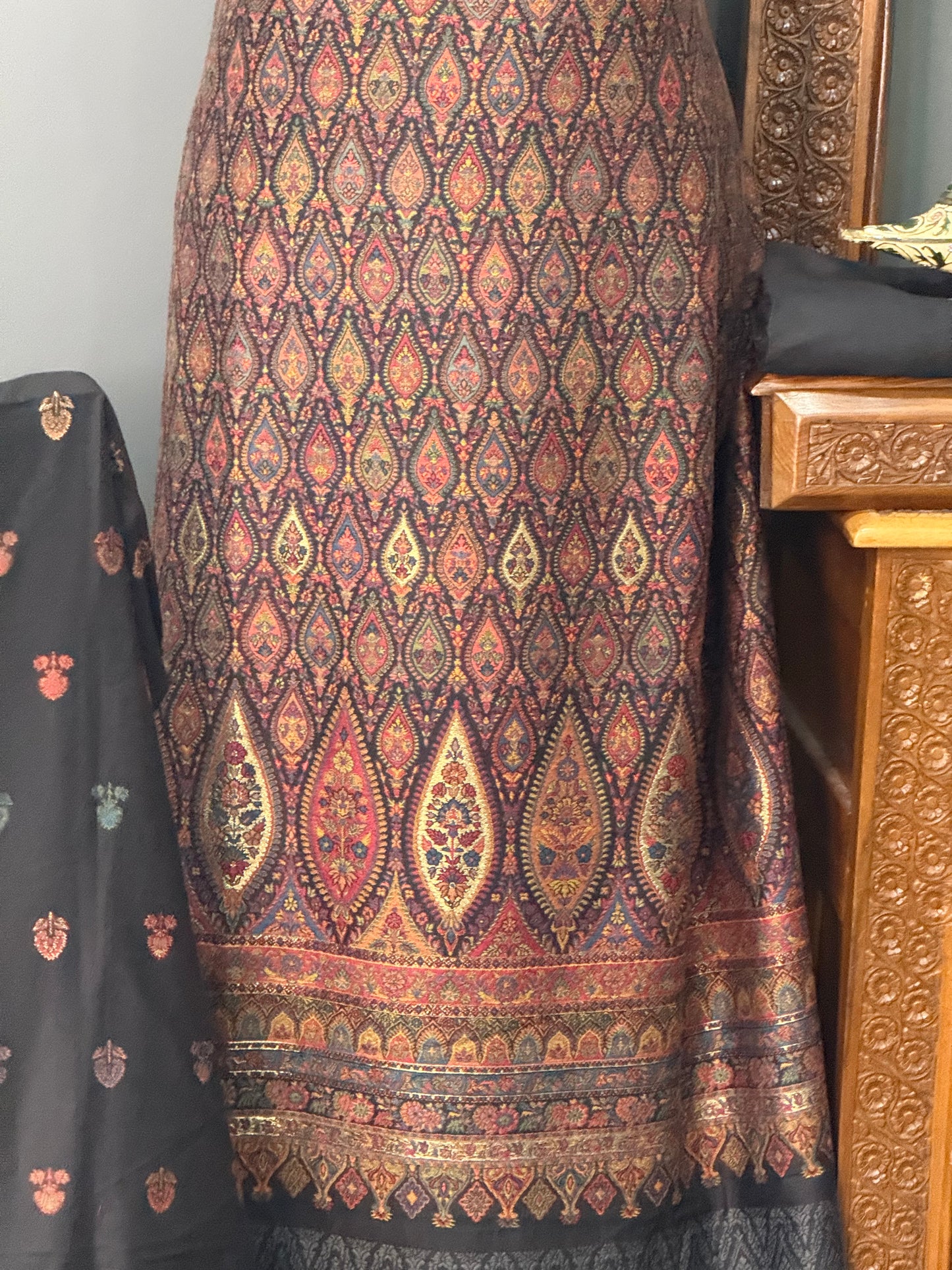 KANI PASHMINA SUIT