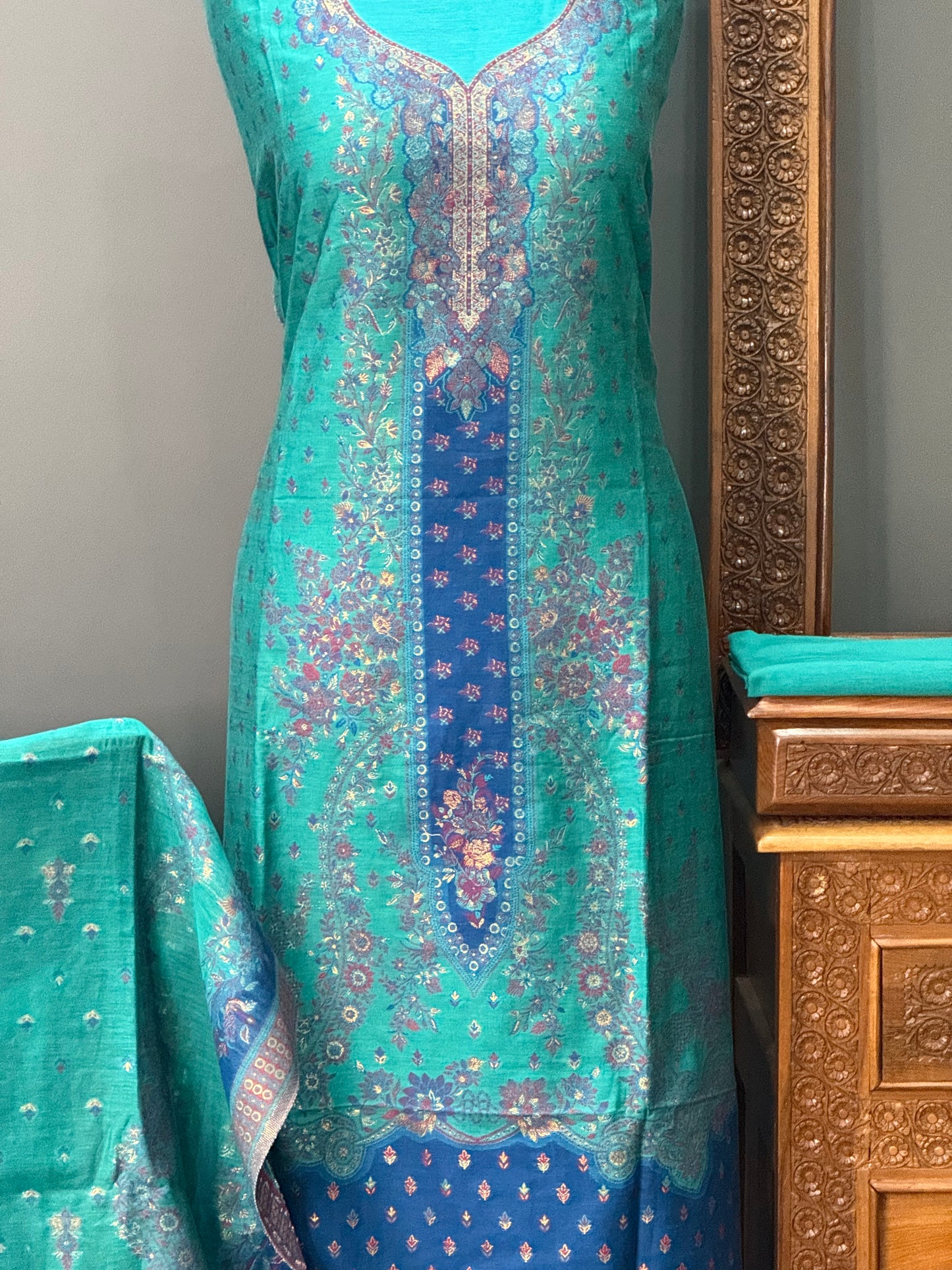 REGAL LOOM SHAHI RESHAM