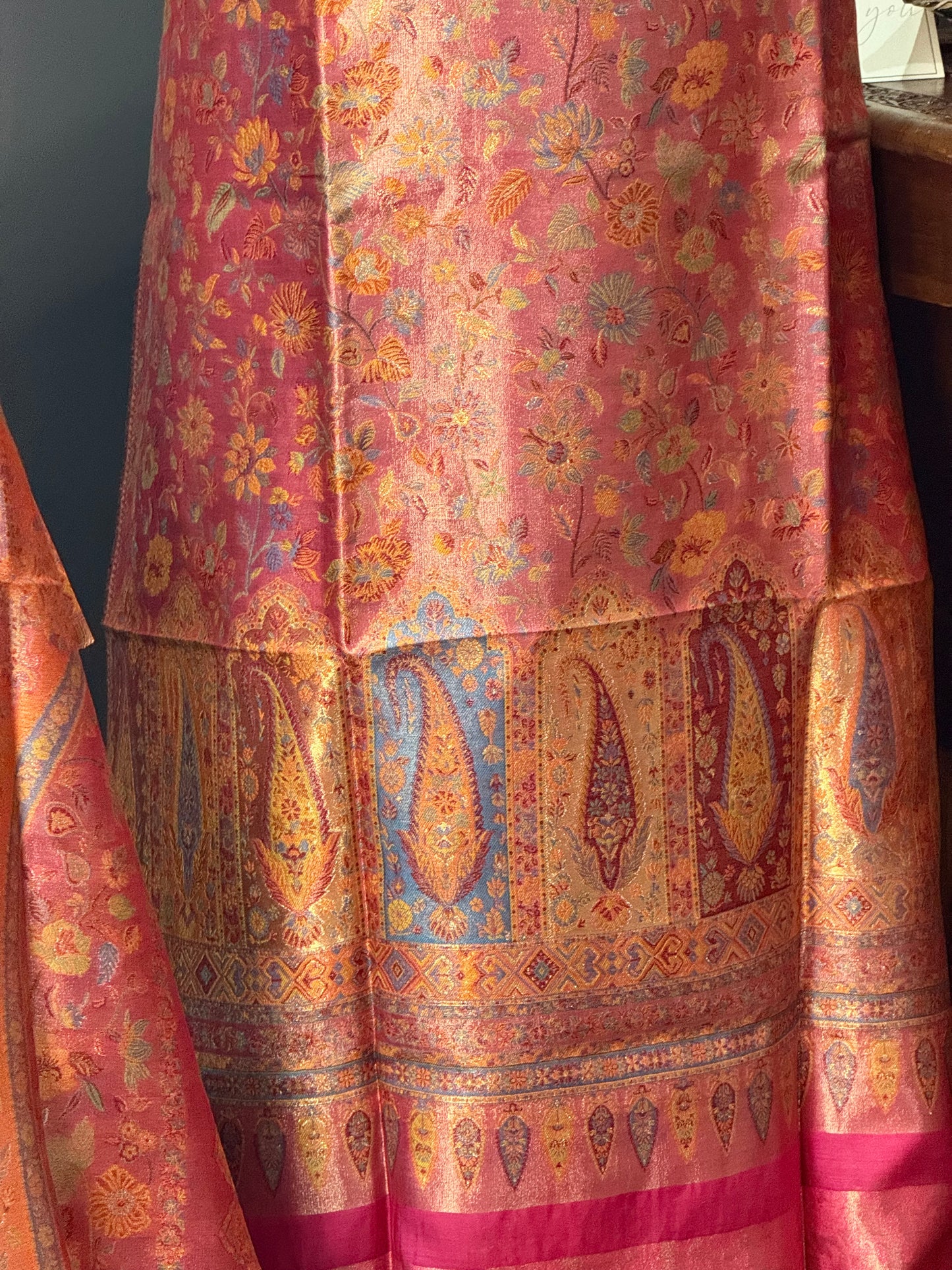 REGAL LOOM