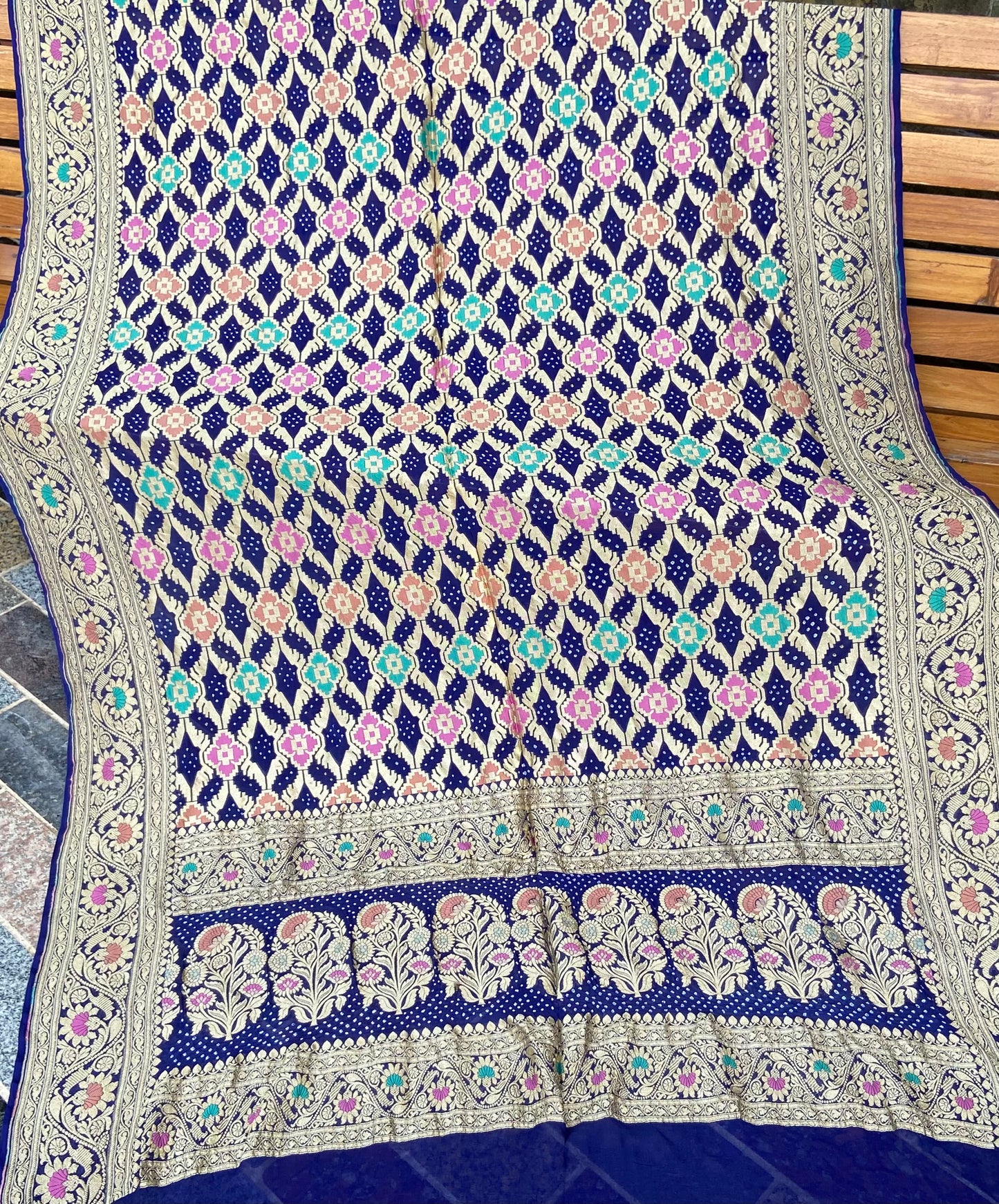 Pure Georgette neem Zari with mena kari
