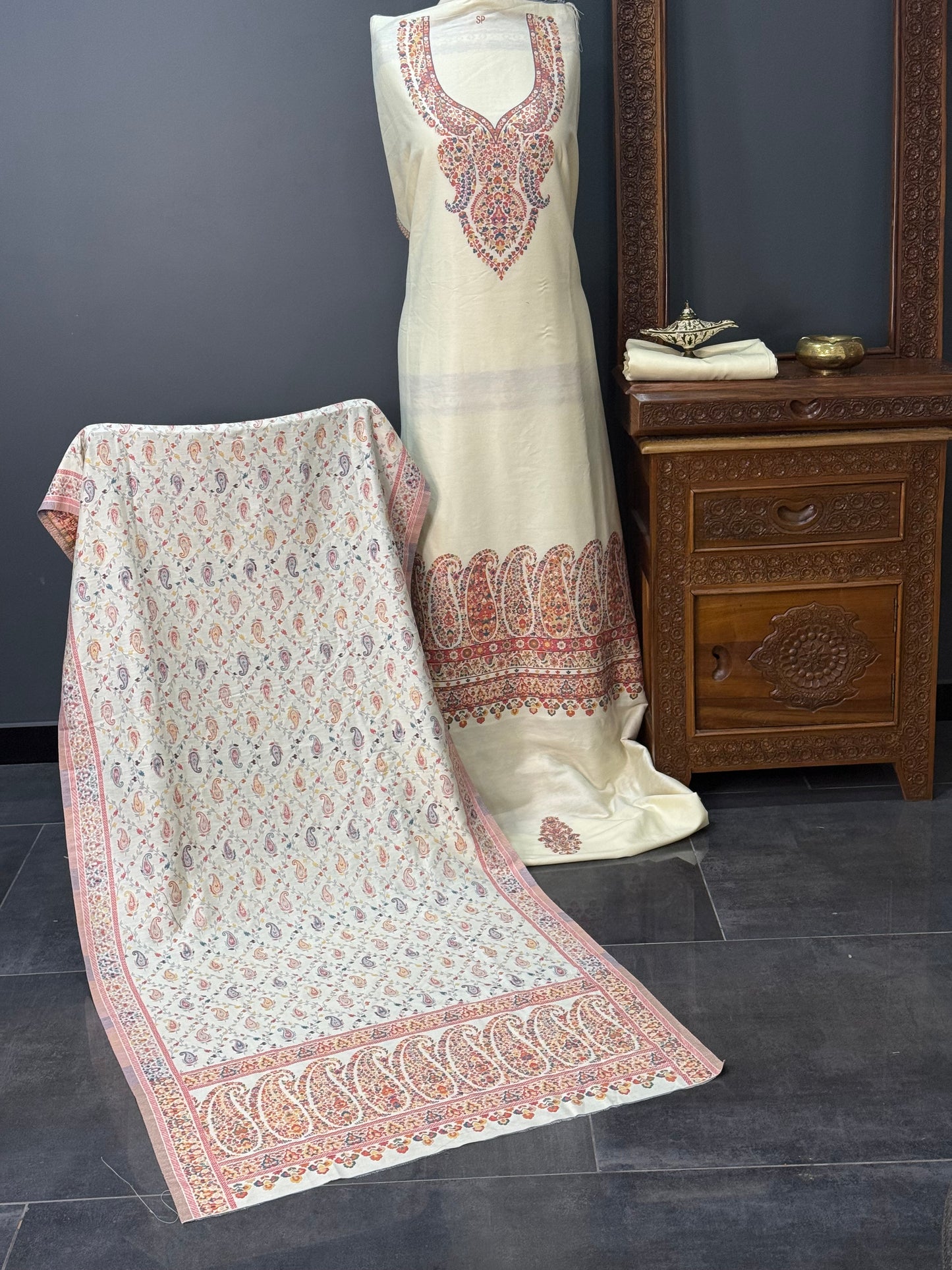 KANI PASHMINA SUIT