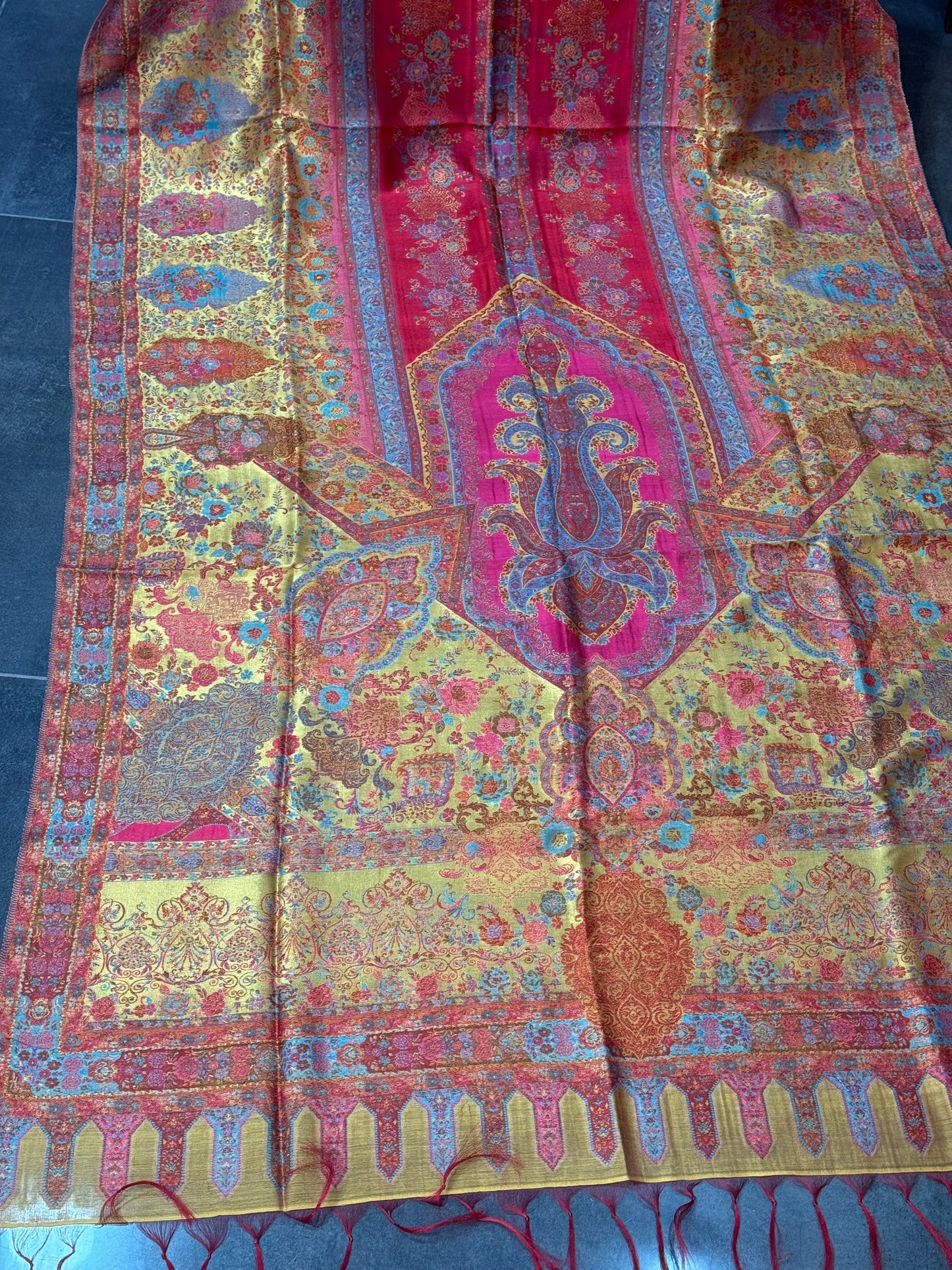 NOOR-E-KANI