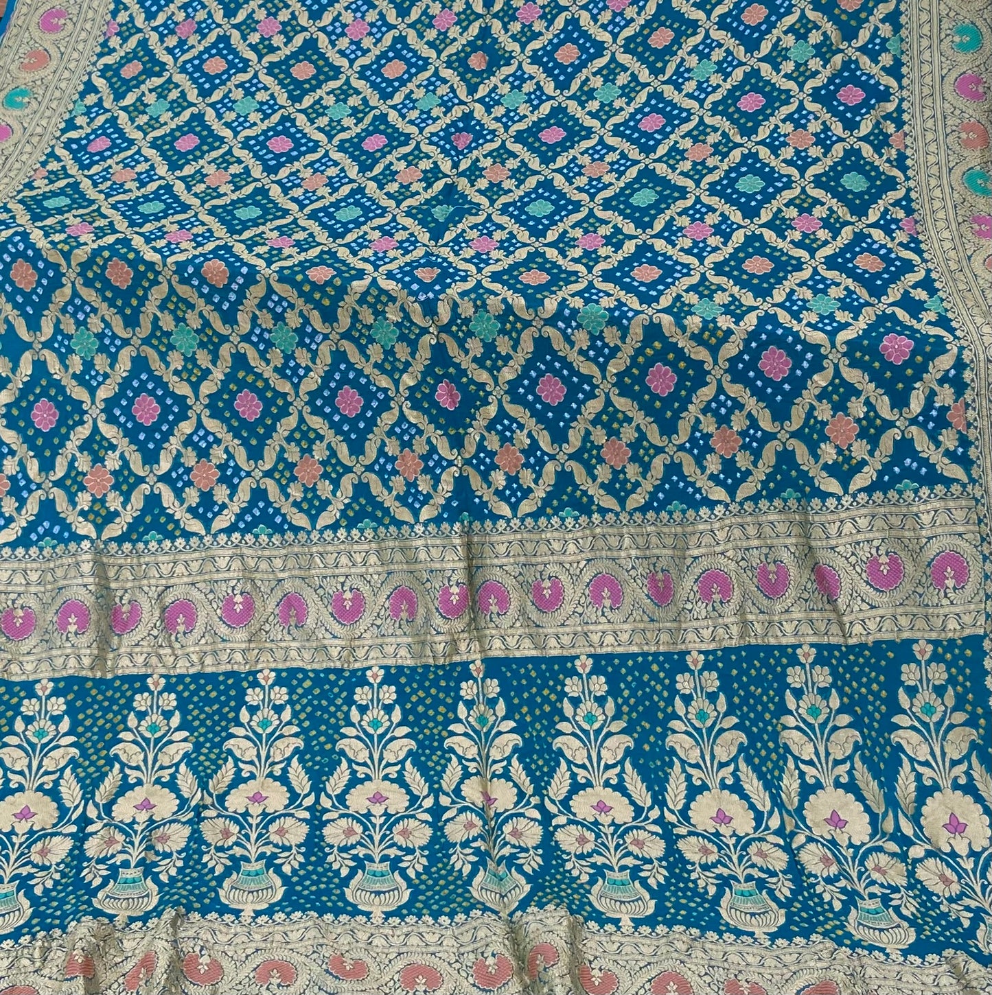 Pure Georgette neem Zari with mena kari