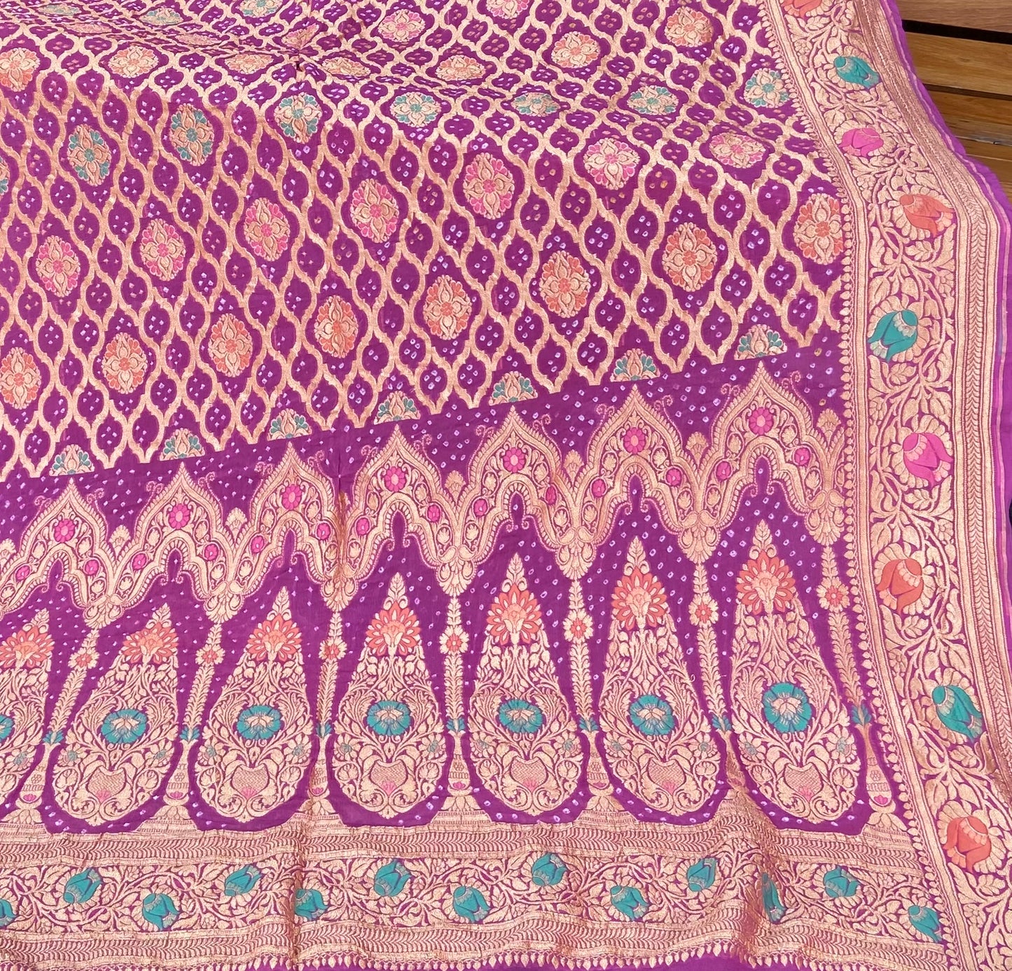 Pure Georgette neem Zari with mena kari