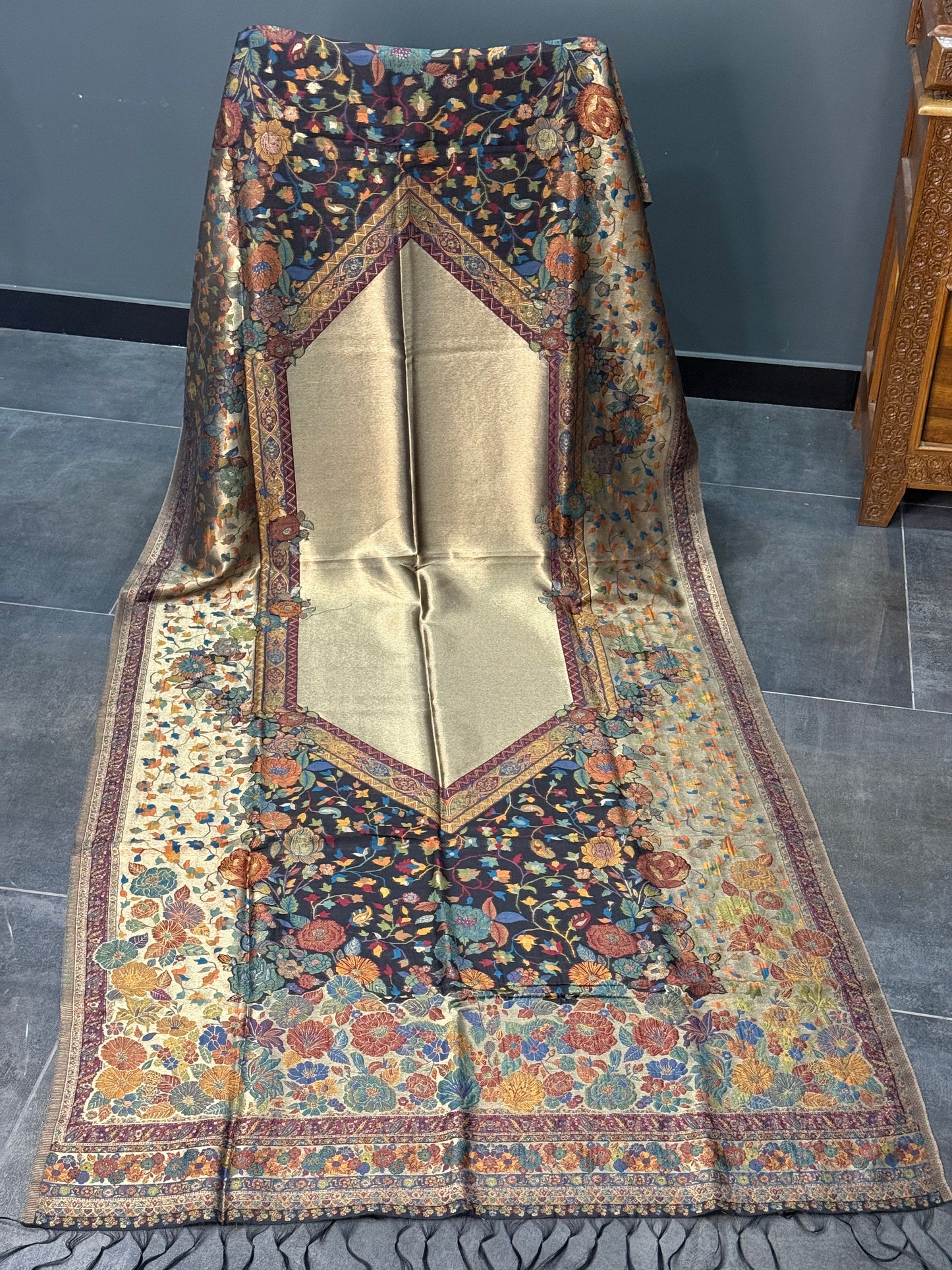 NOOR-E-KANI