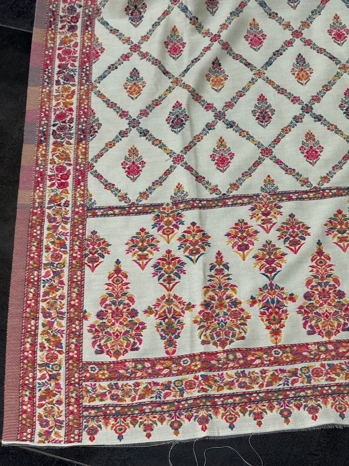 KANI PASHMINA SUIT