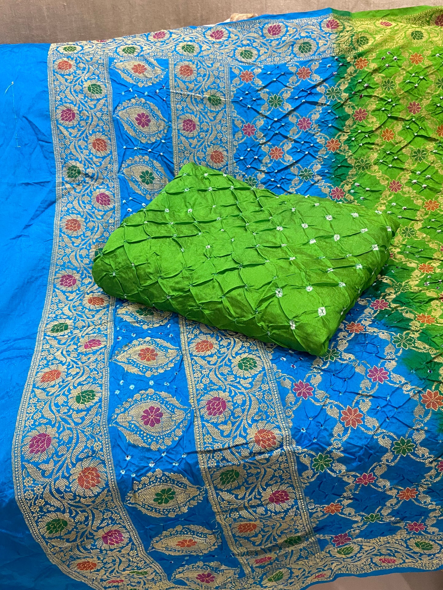 Meena Kari suits