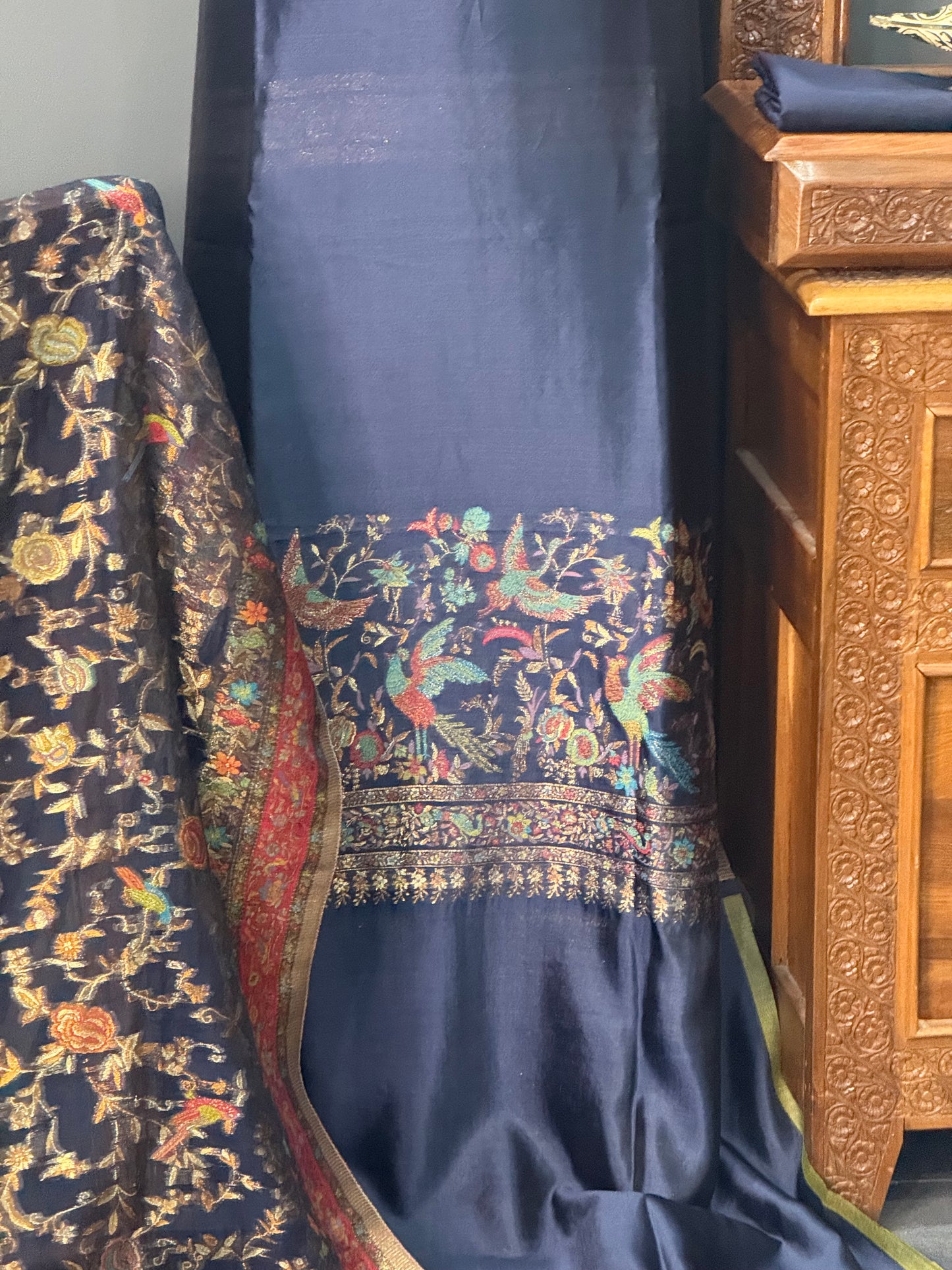 REGAL LOOM