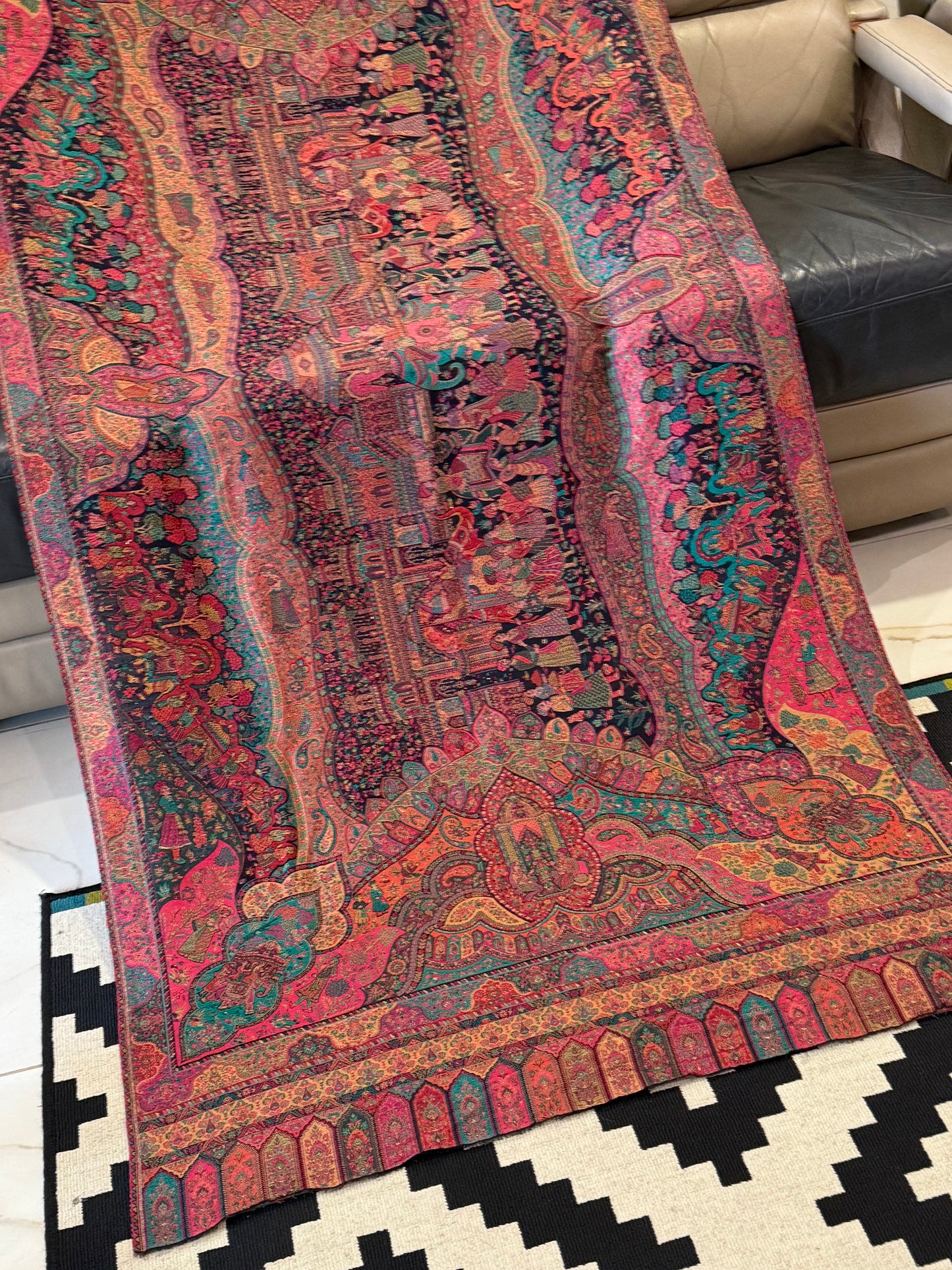 Darbar SHAWL