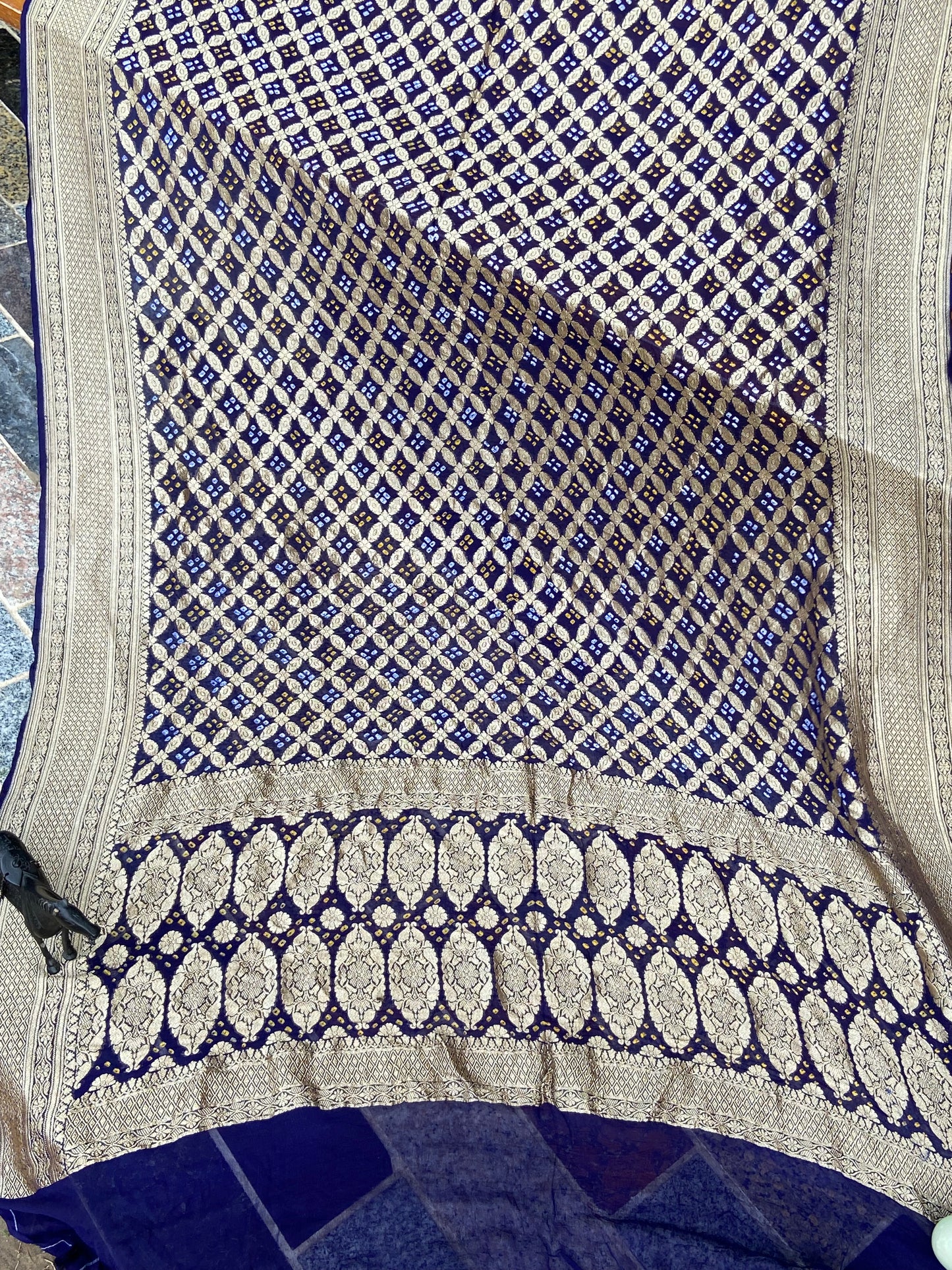 Pure Georgette neem Zari with mena kari duppata
