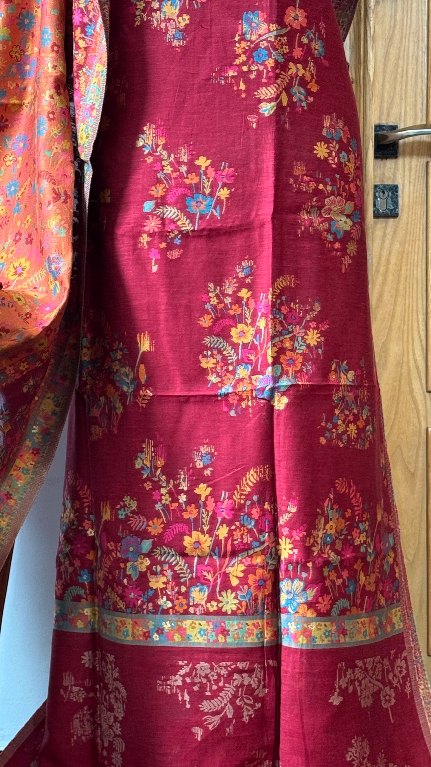 REGAL LOOM