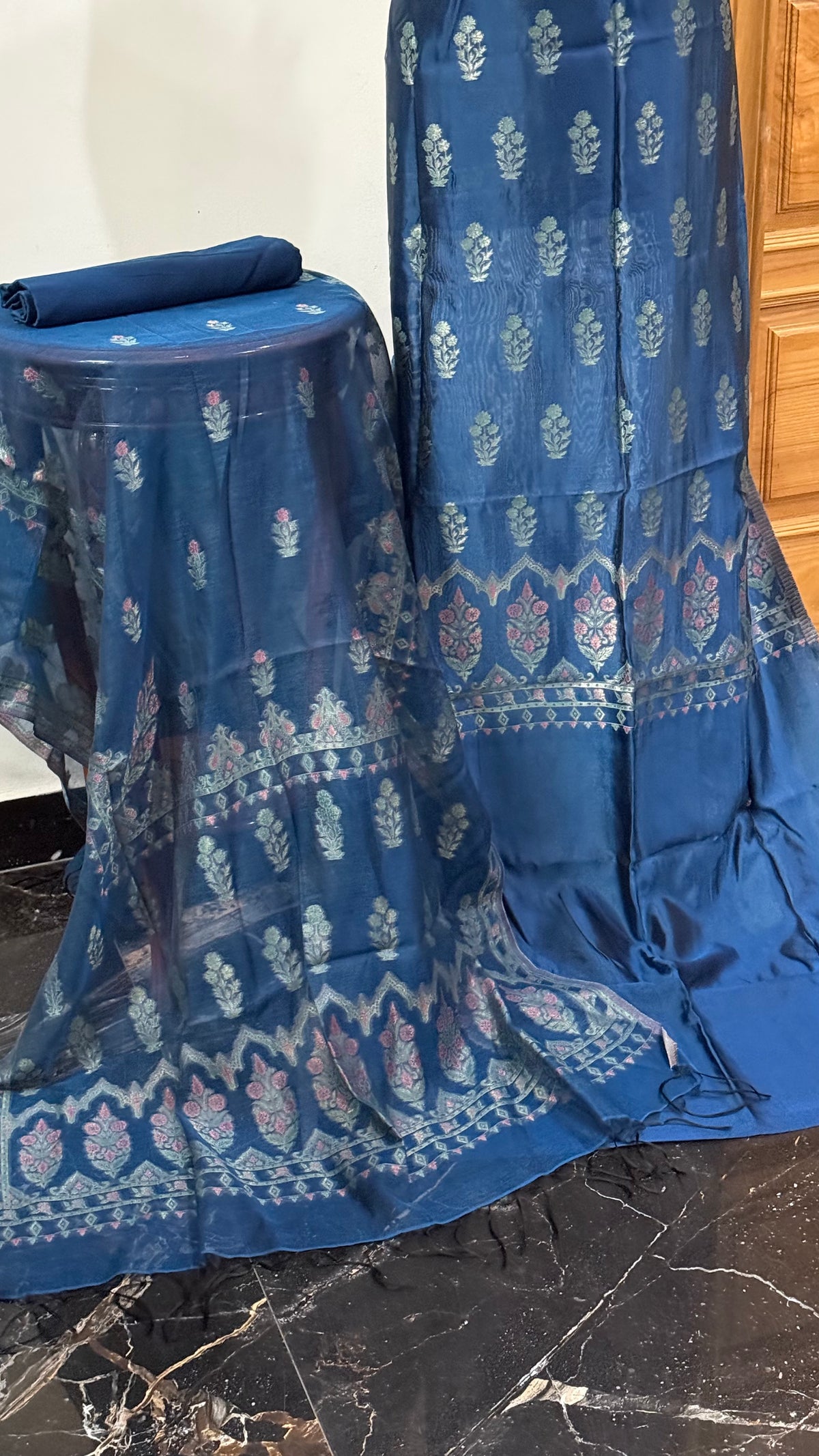 REGAL LOOM