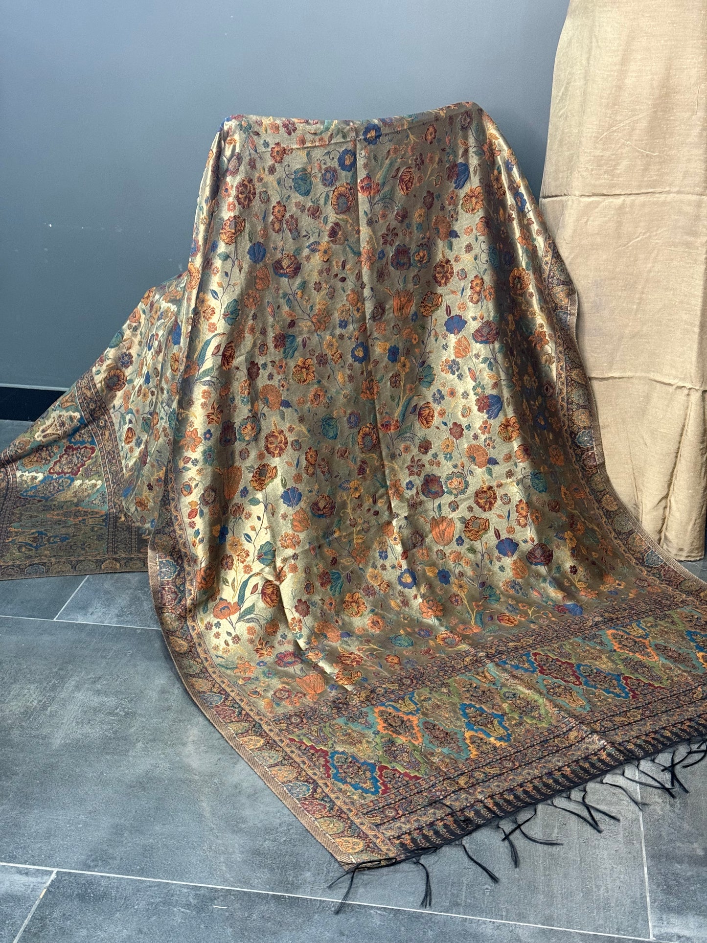 NOOR-E-KANI