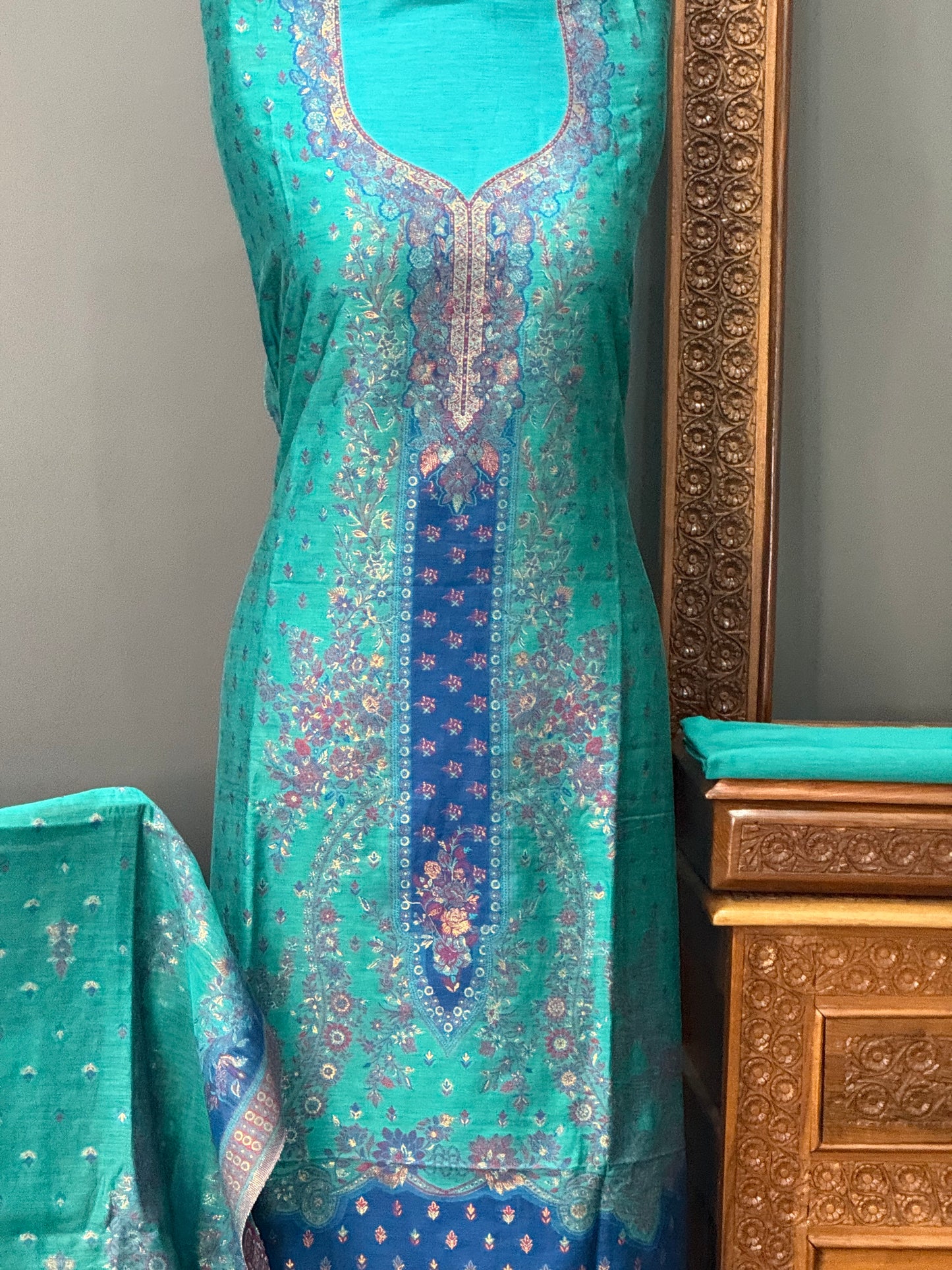 REGAL LOOM SHAHI RESHAM