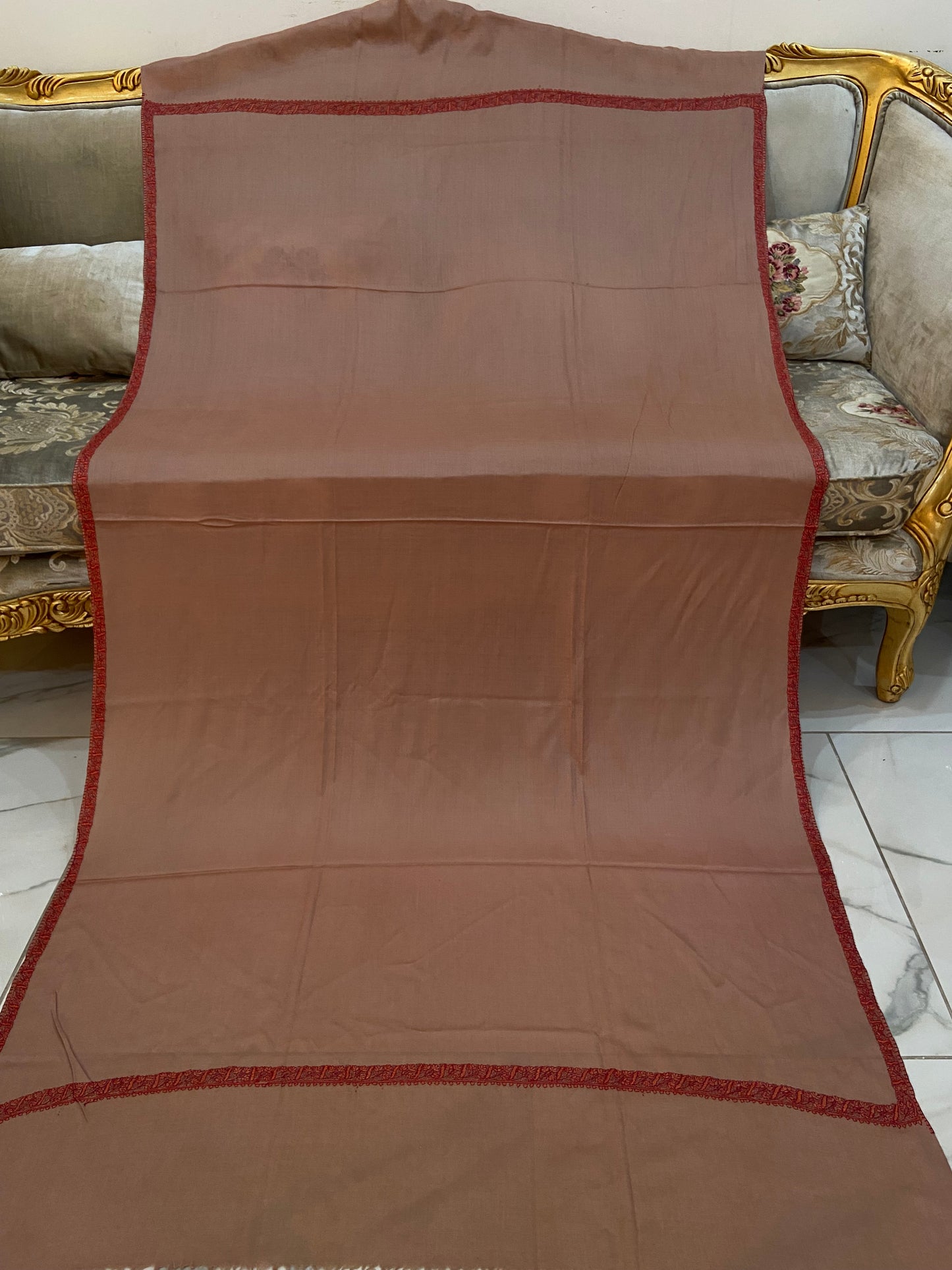 Toosh pashmina sui 4 side embroidered boarder