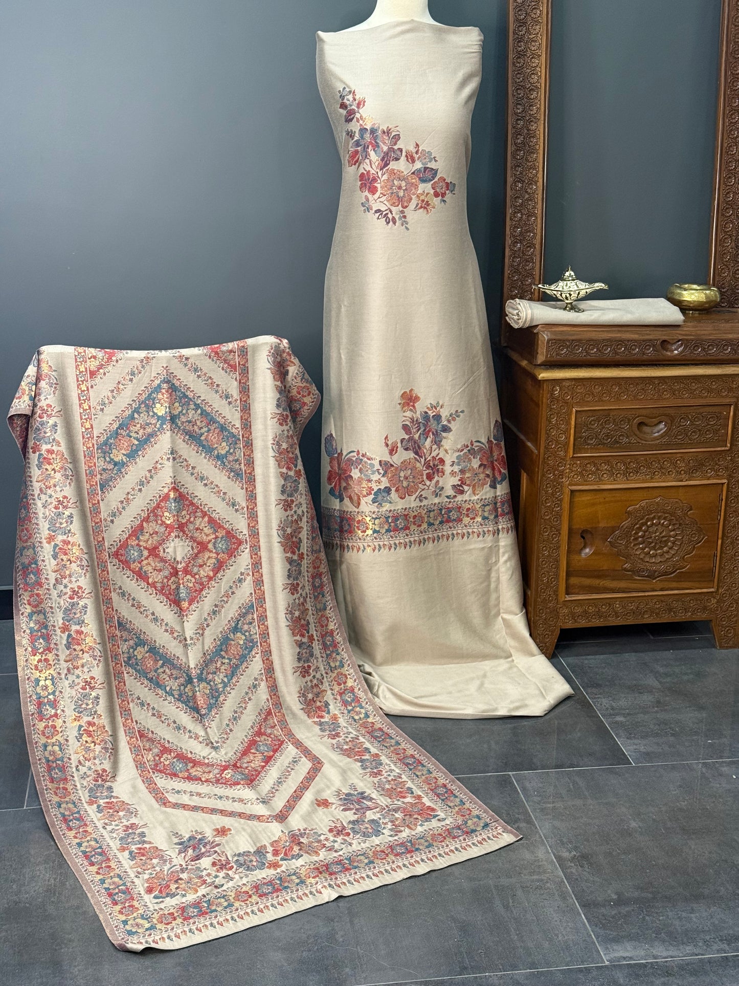 KANI PASHMINA SUIT
