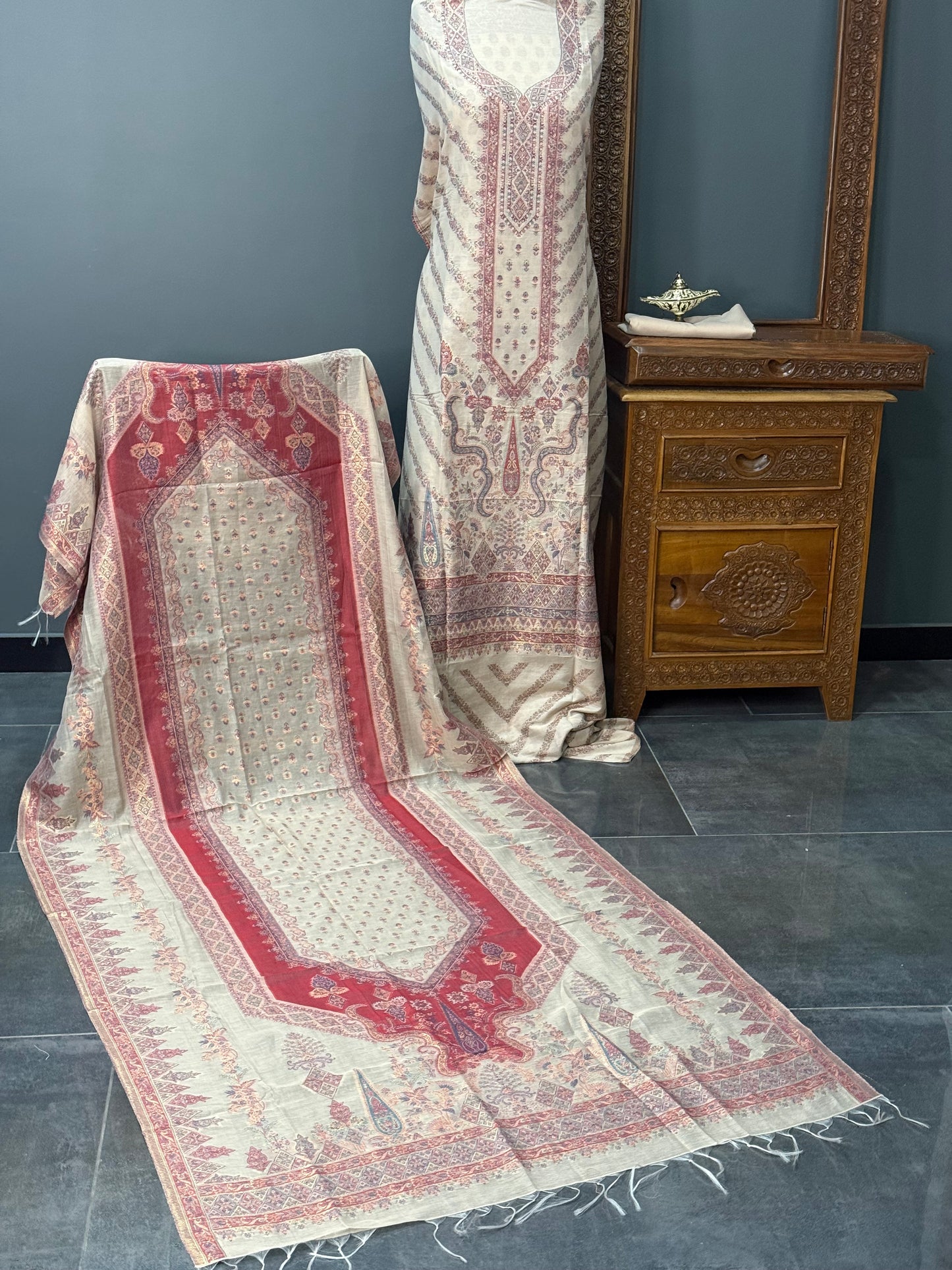 REGAL LOOM SHAHI RESHAM