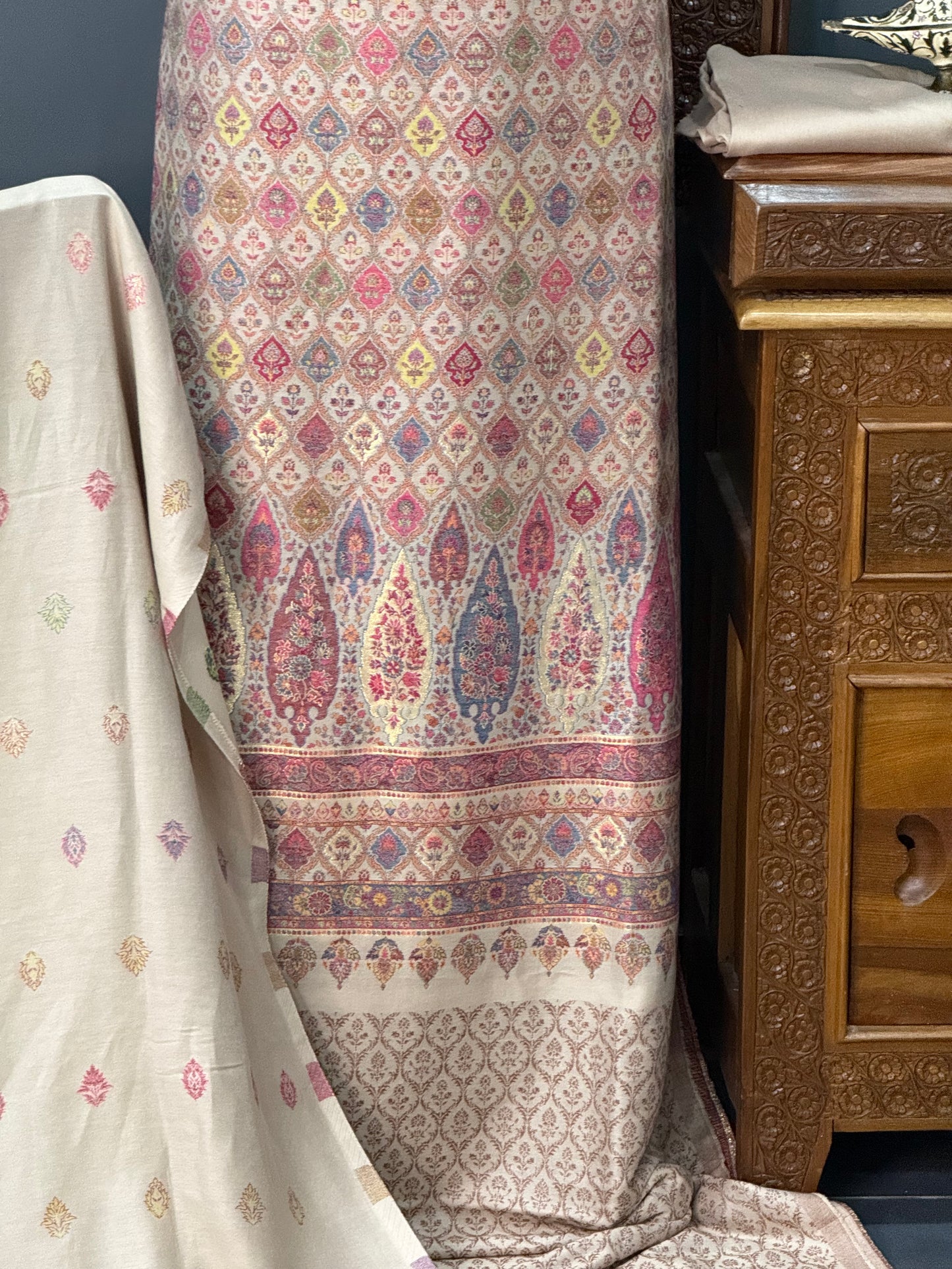KANI PASHMINA SUIT