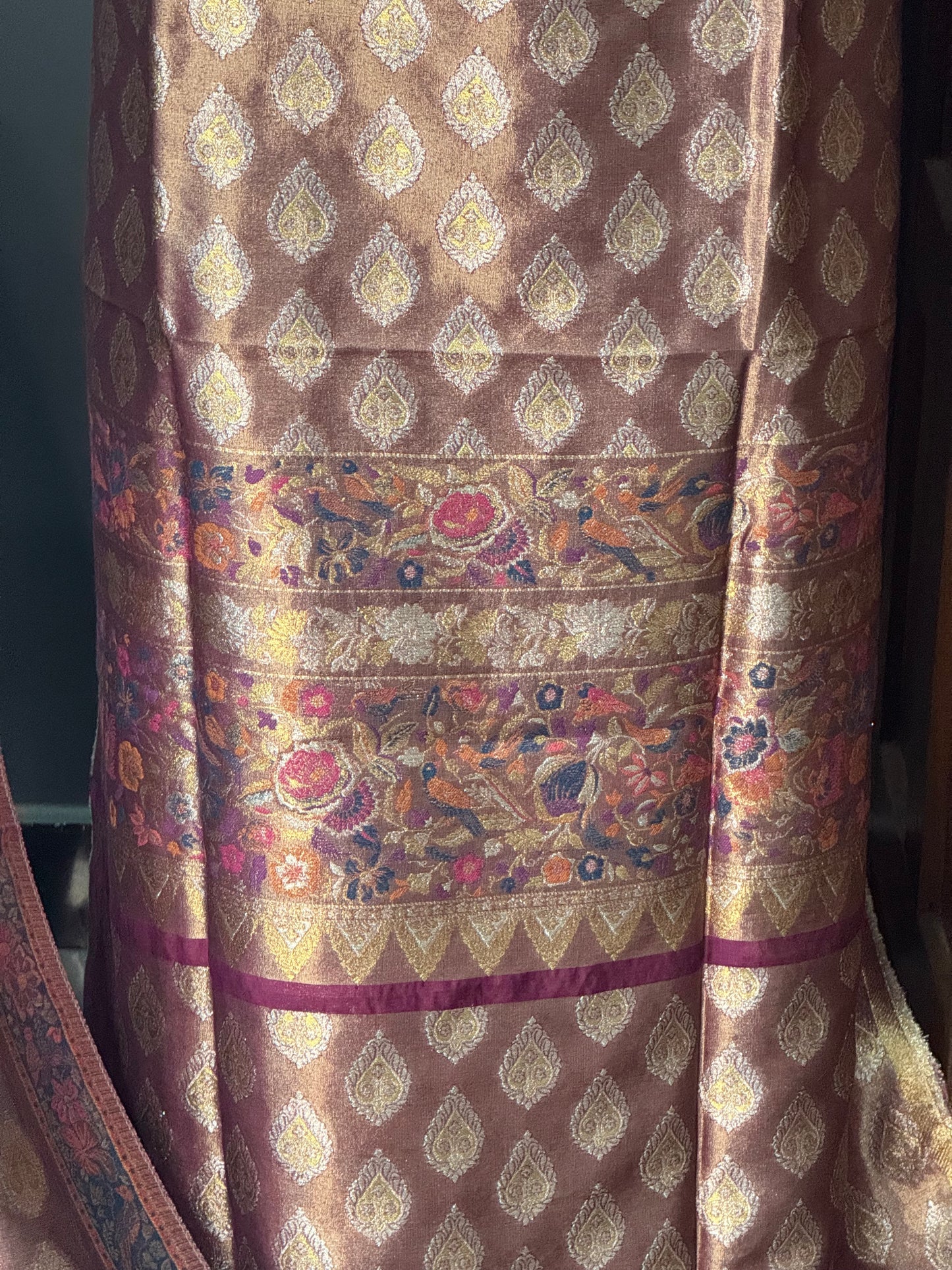 REGAL LOOM