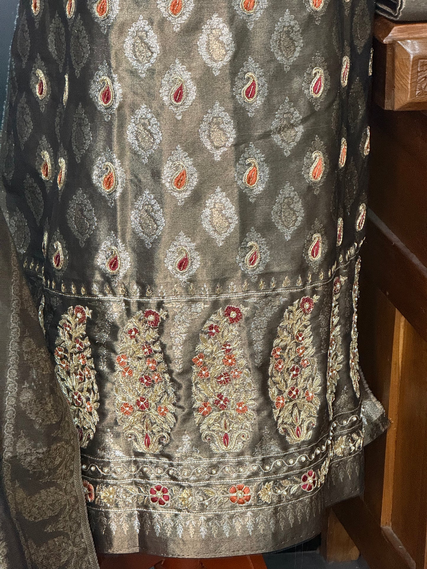 REGAL LOOM