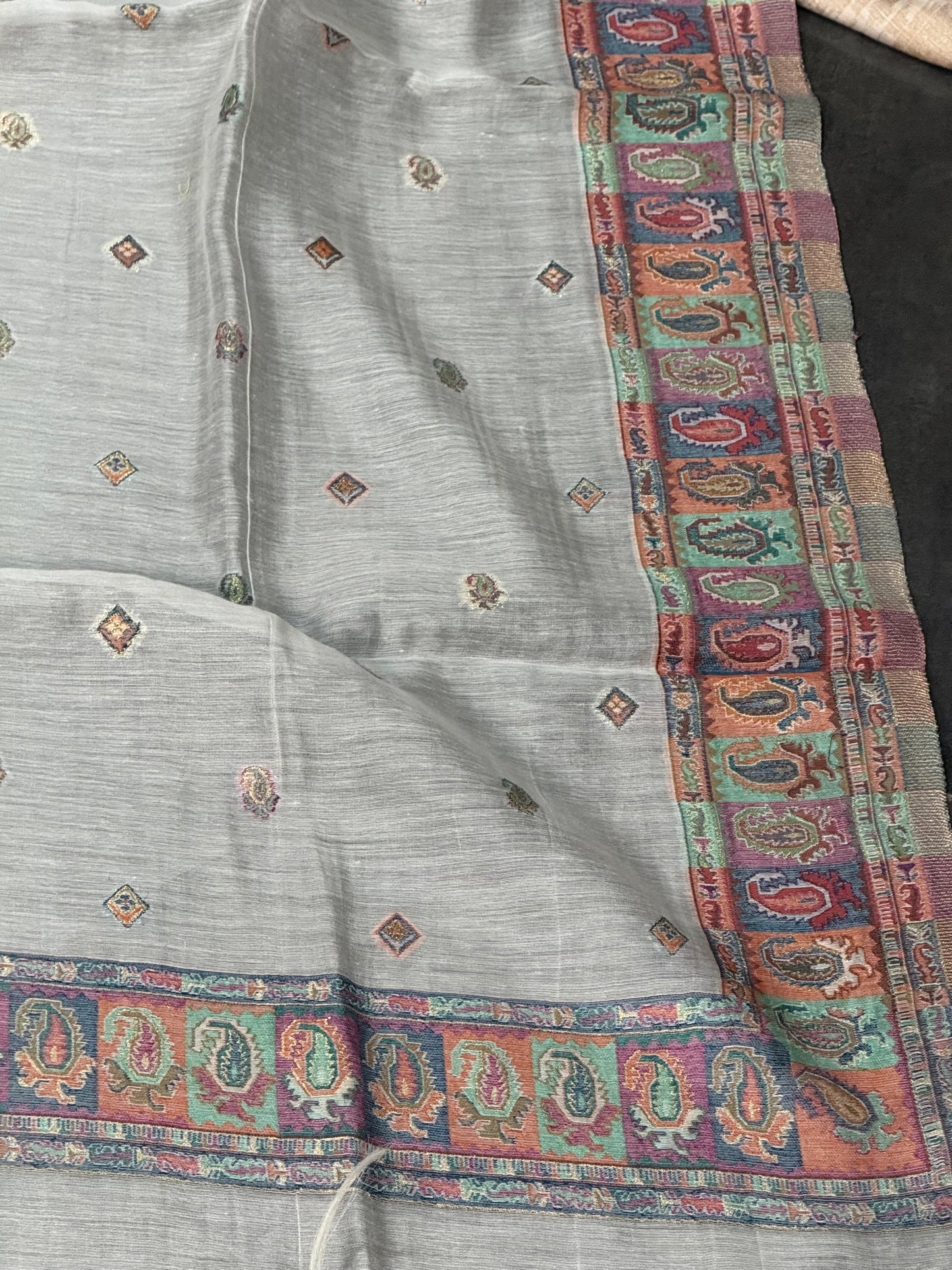 REGAL LOOM SHAHI RESHAM