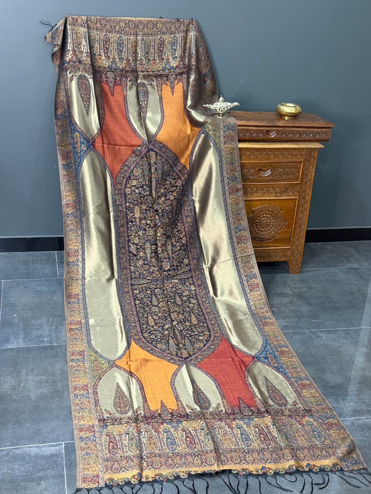 NOOR-E-KANI
