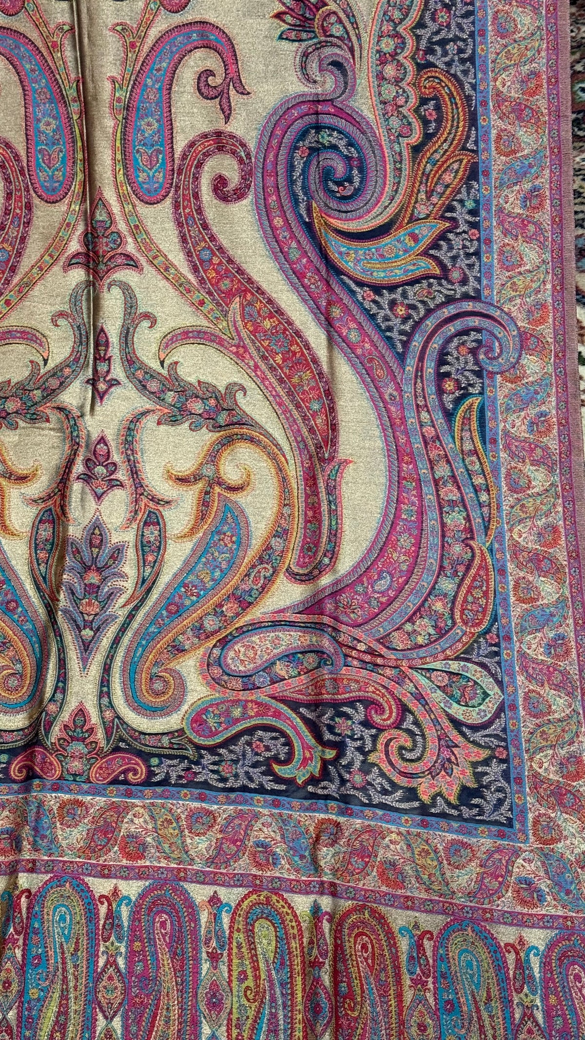 NOOR-E-KANI